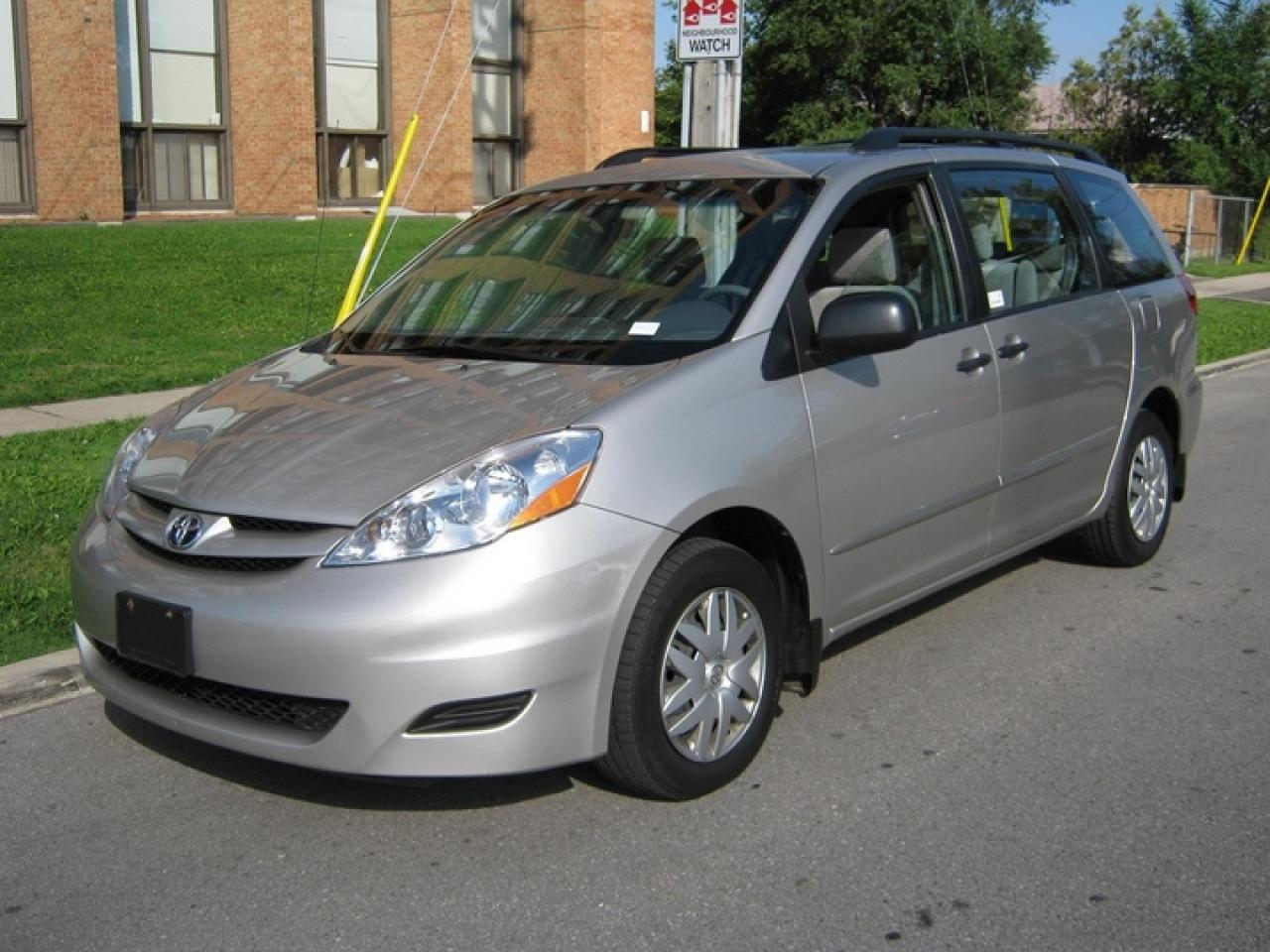 Used 2007 Toyota Sienna  for sale in Scarborough, ON