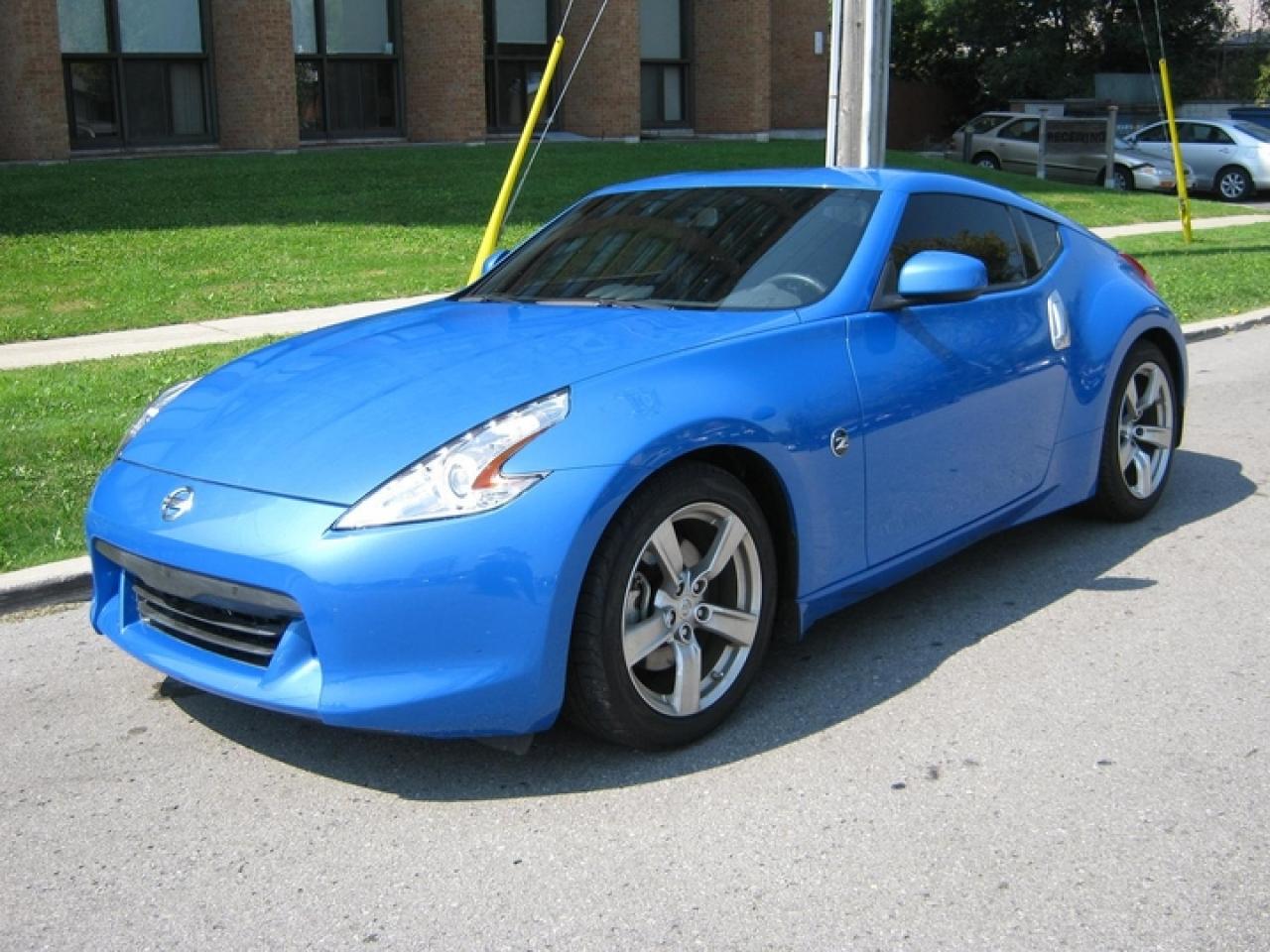 Used 2009 Nissan 370z  for sale in Scarborough, ON