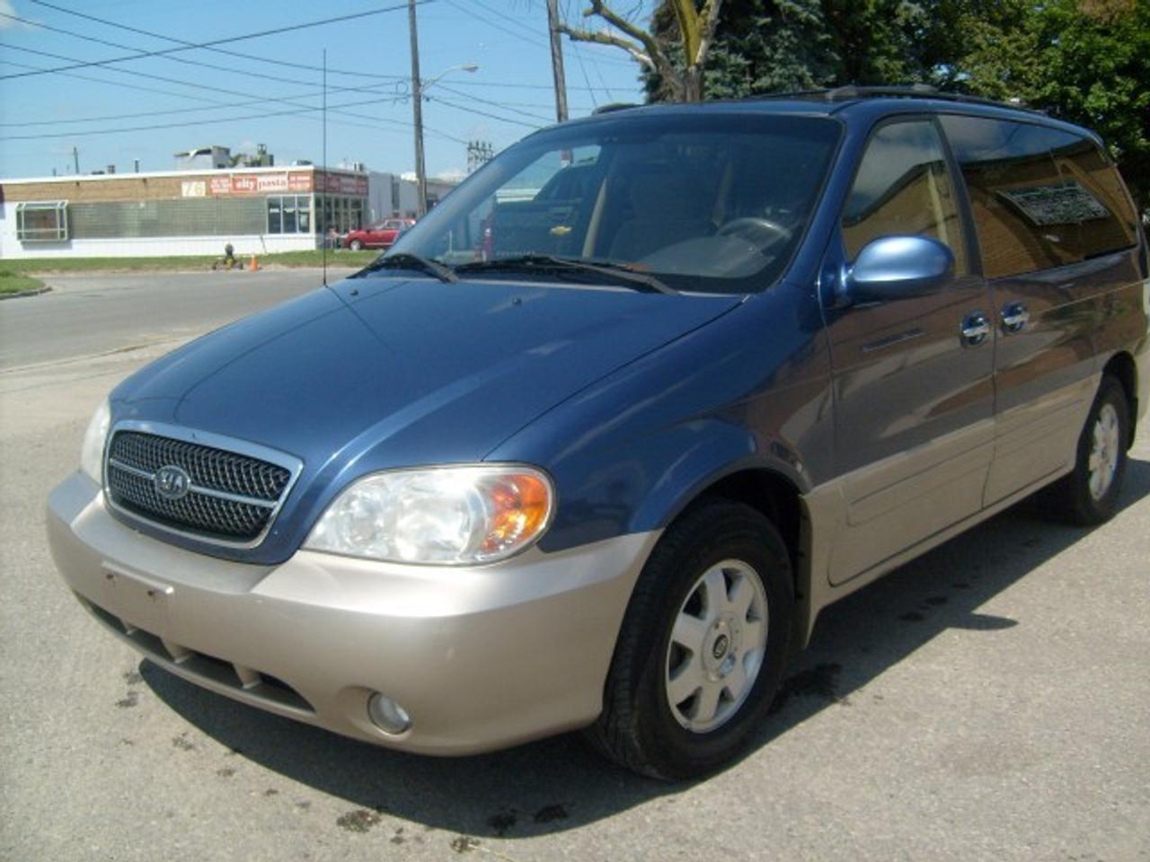 Auto, Low km!!!, Fully loaded with all power options, Runs and looks Perfect!!!(safety, e-test, 2 years warranty is available for additional $499.00)