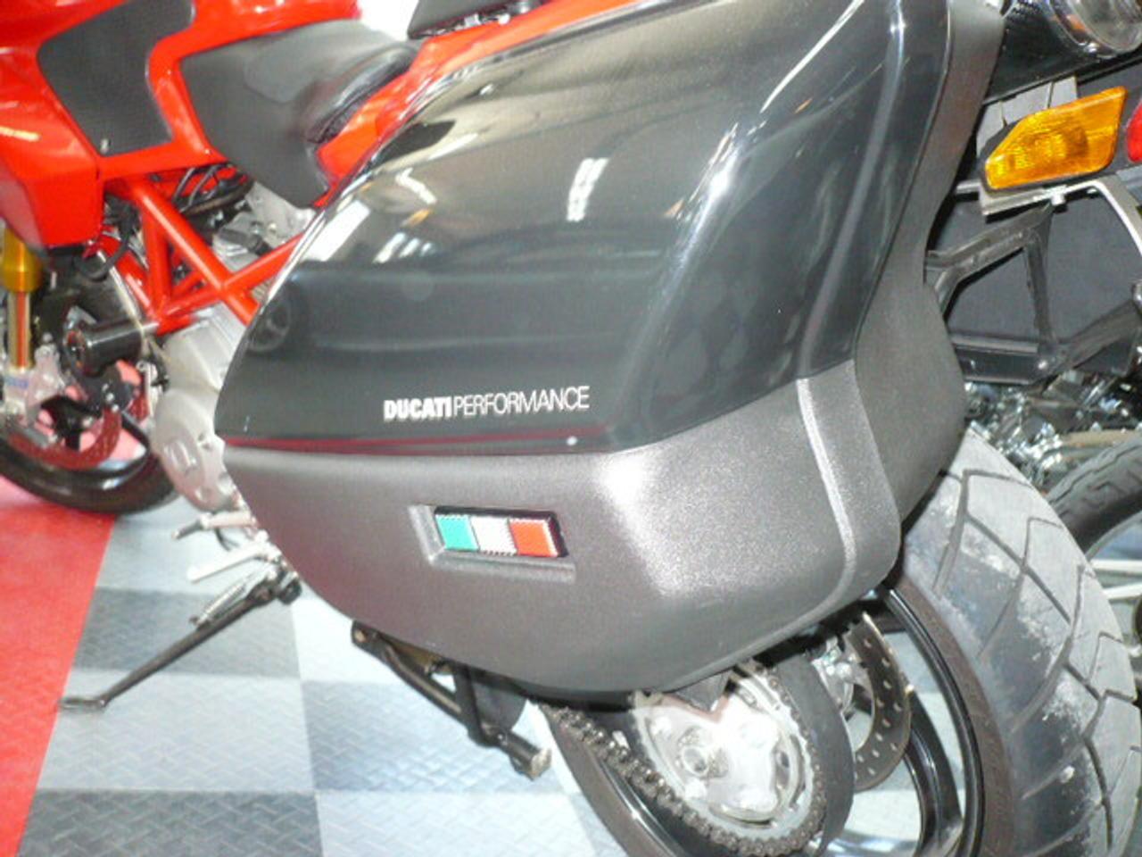 620571.10620377