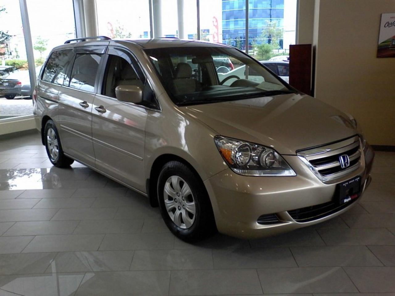 Used 2006 Honda Odyssey EX Minivan for sale in Vaughan, ON
