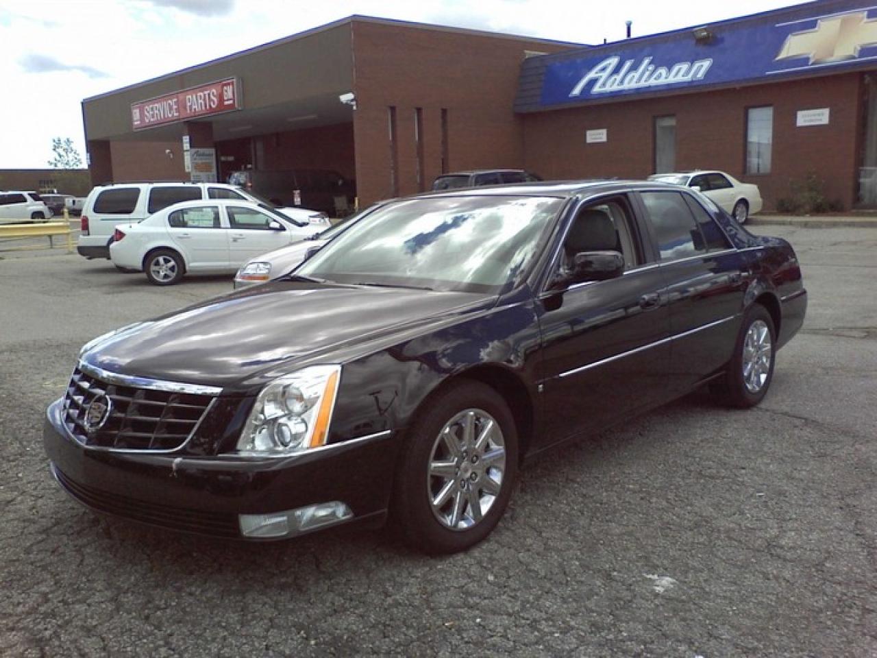 Used 2010 Cadillac DTS Sedan for sale in Mississauga, ON