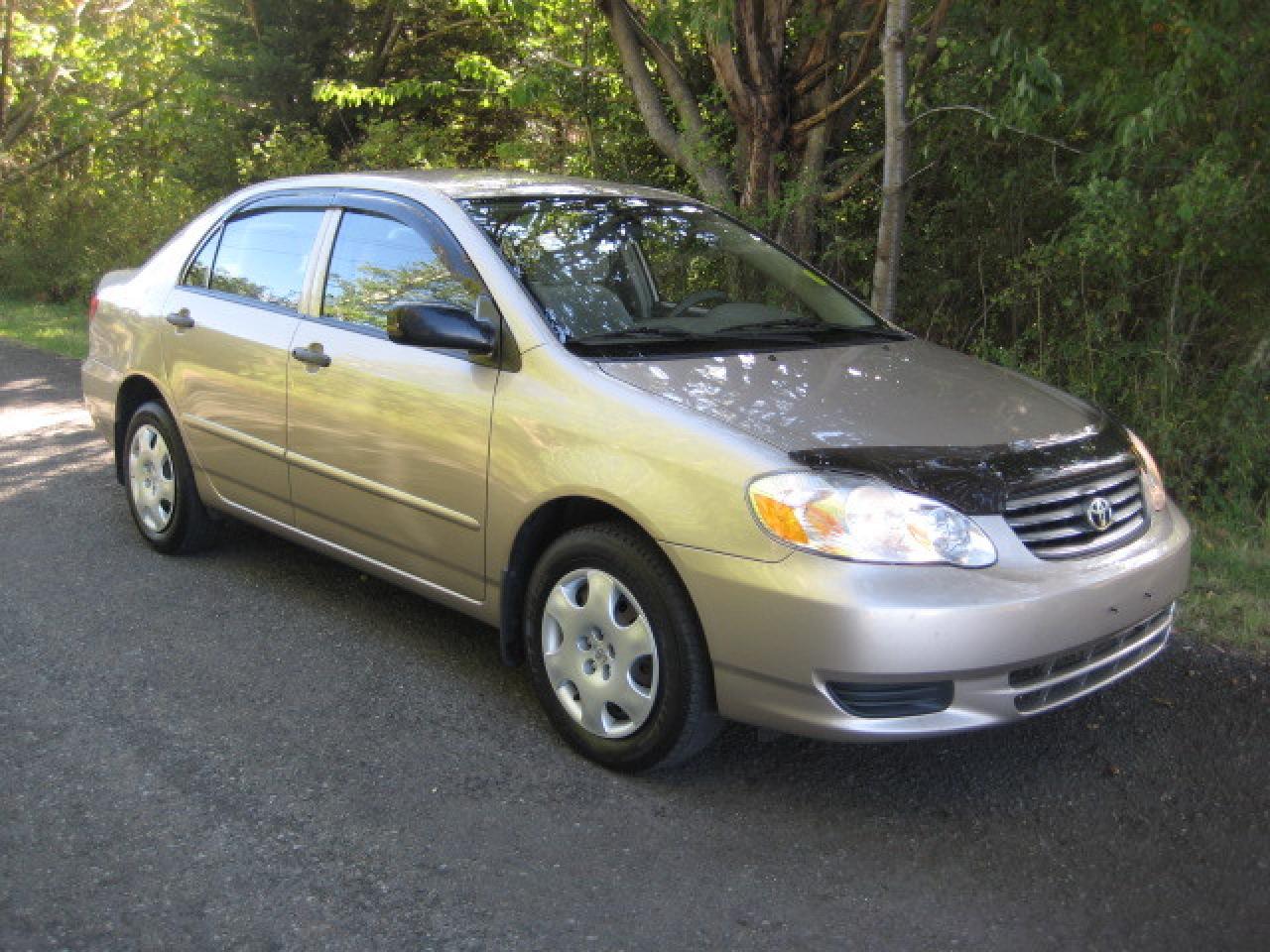 Used 2004 Toyota Corolla CE for sale in Courtenay, BC
