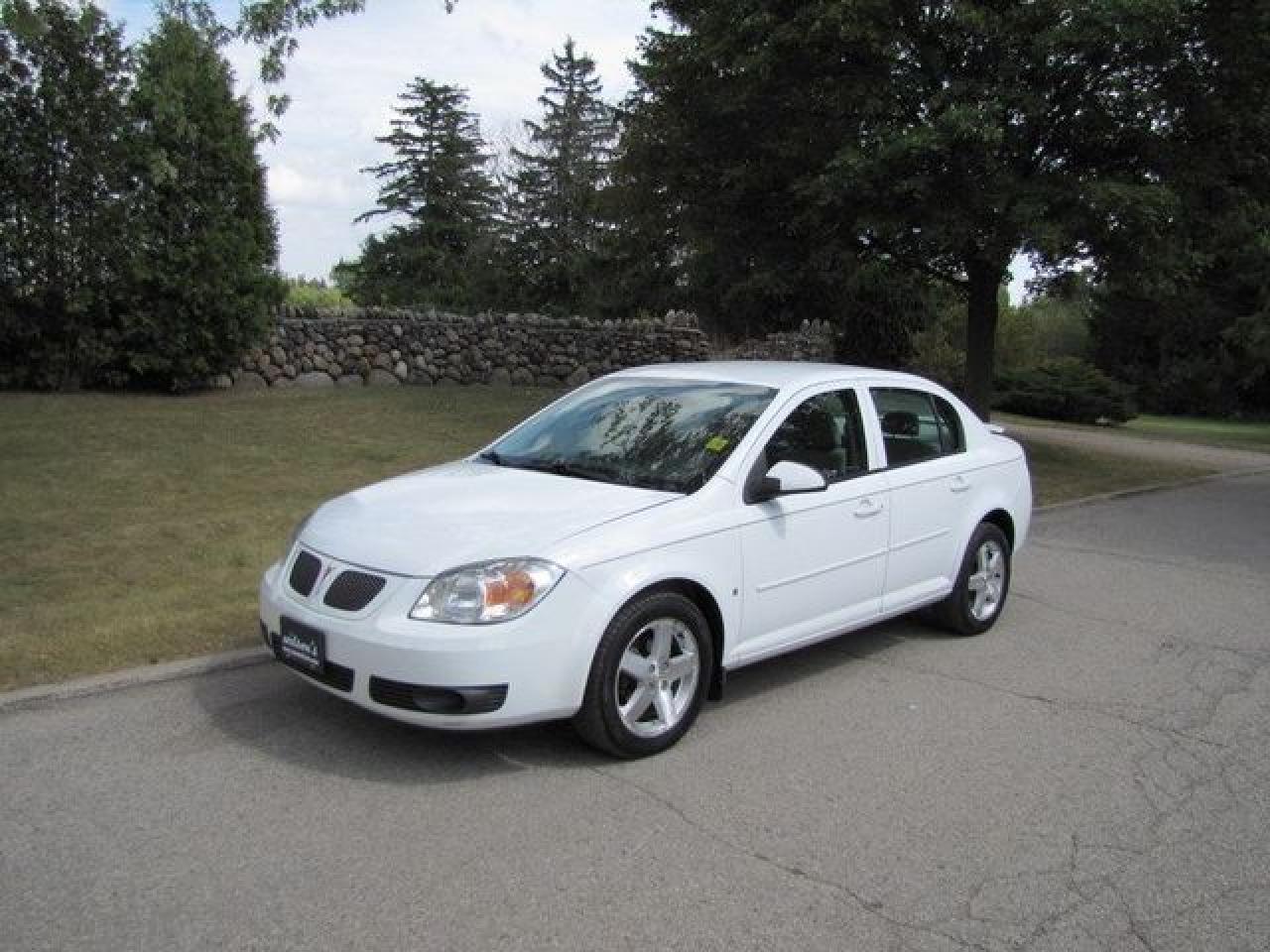 Used 2006 Pontiac Pursuit ALLOYS!! SPOILER!! GM LEASE RETURN!! Sedan for sale in Guelph, ON