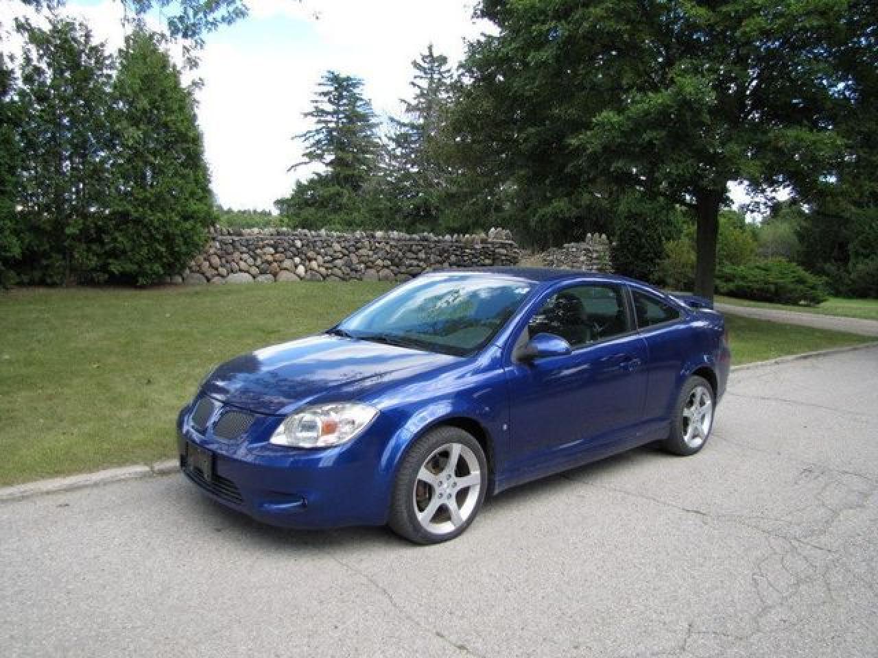 Used 2007 Pontiac G5 GT SPOILER!! NEW TIRES!! GM LEASE RETURN!! Coupe for sale in Guelph, ON