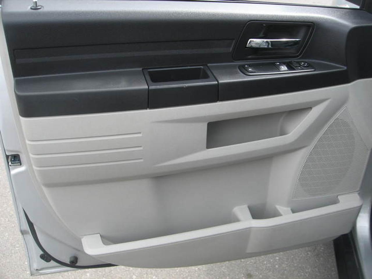 2009 Dodge Grand Caravan SE *** $15,500 *** Photo9