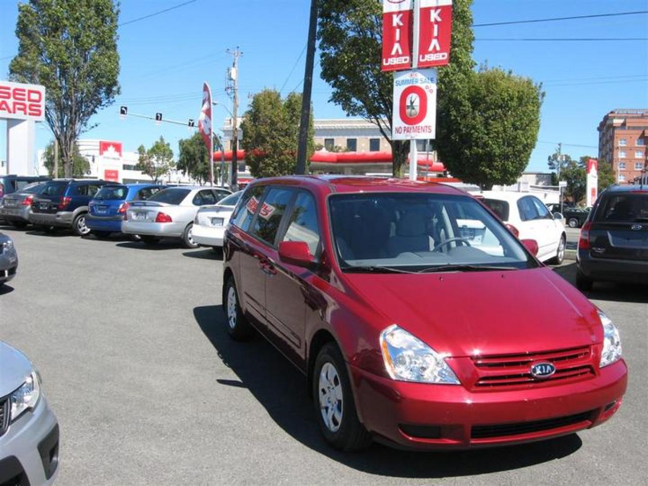 Used 2009 Kia Sedona LX for sale in Victoria, BC