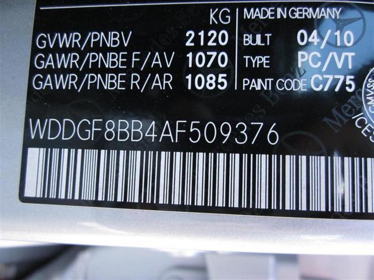 621101