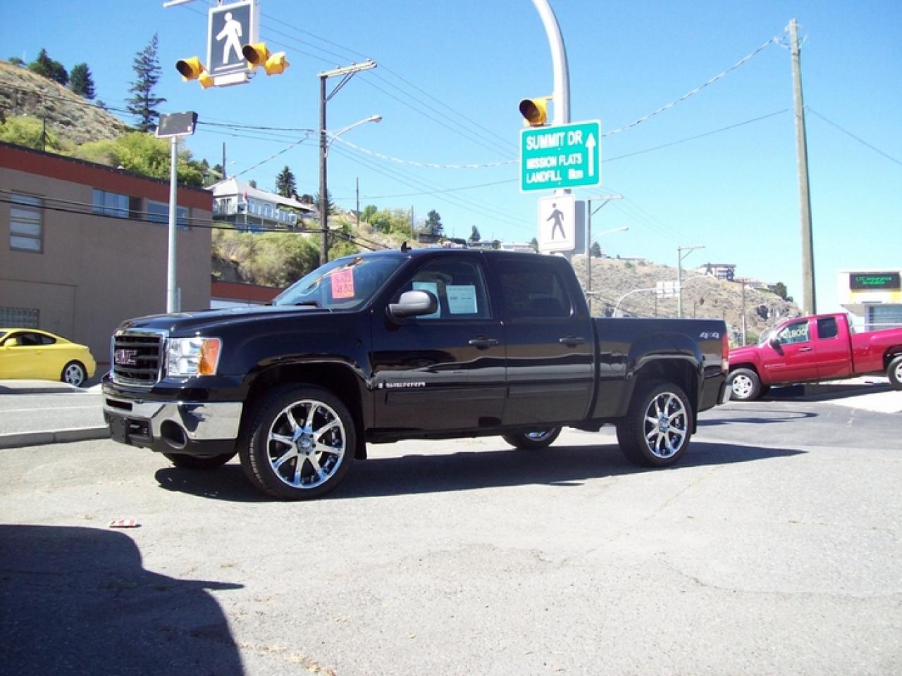 Used 2007 GMC Sierra 1500  for sale in Kamloops, BC