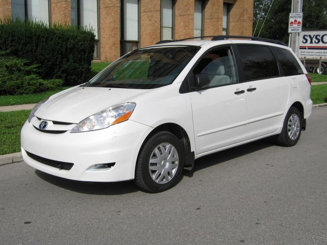 Used 2008 Toyota Sienna  for sale in Scarborough, ON
