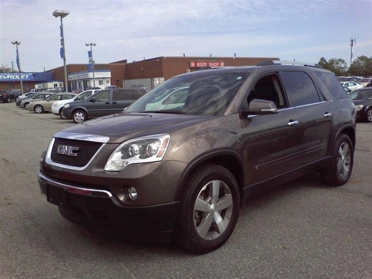 Used 2010 GMC Acadia SLT Sport Utility for sale in Mississauga, ON