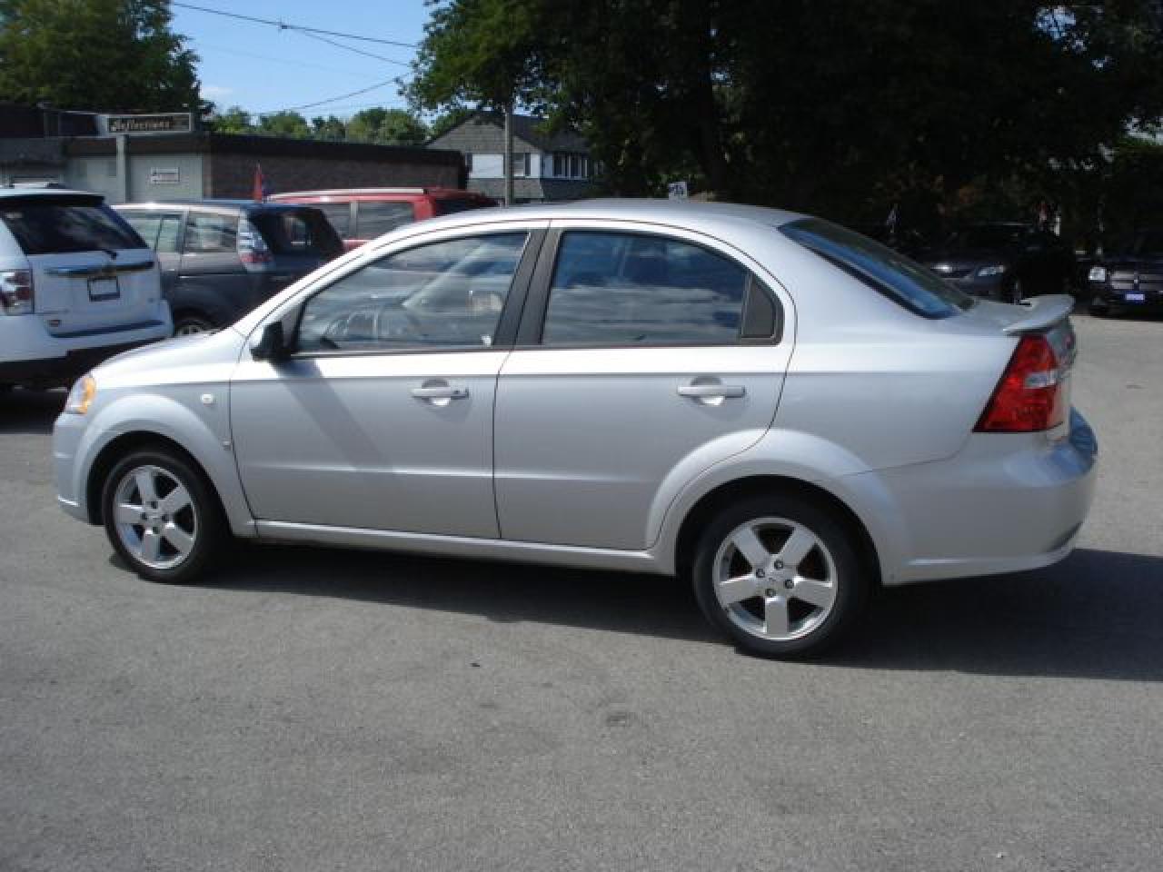 Used 2007 Pontiac Wave  for sale in London, ON