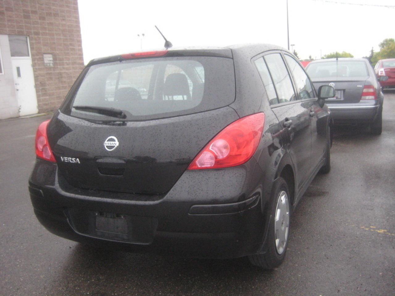 621597