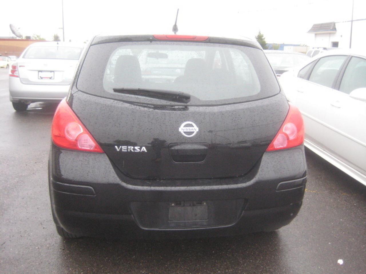 621597