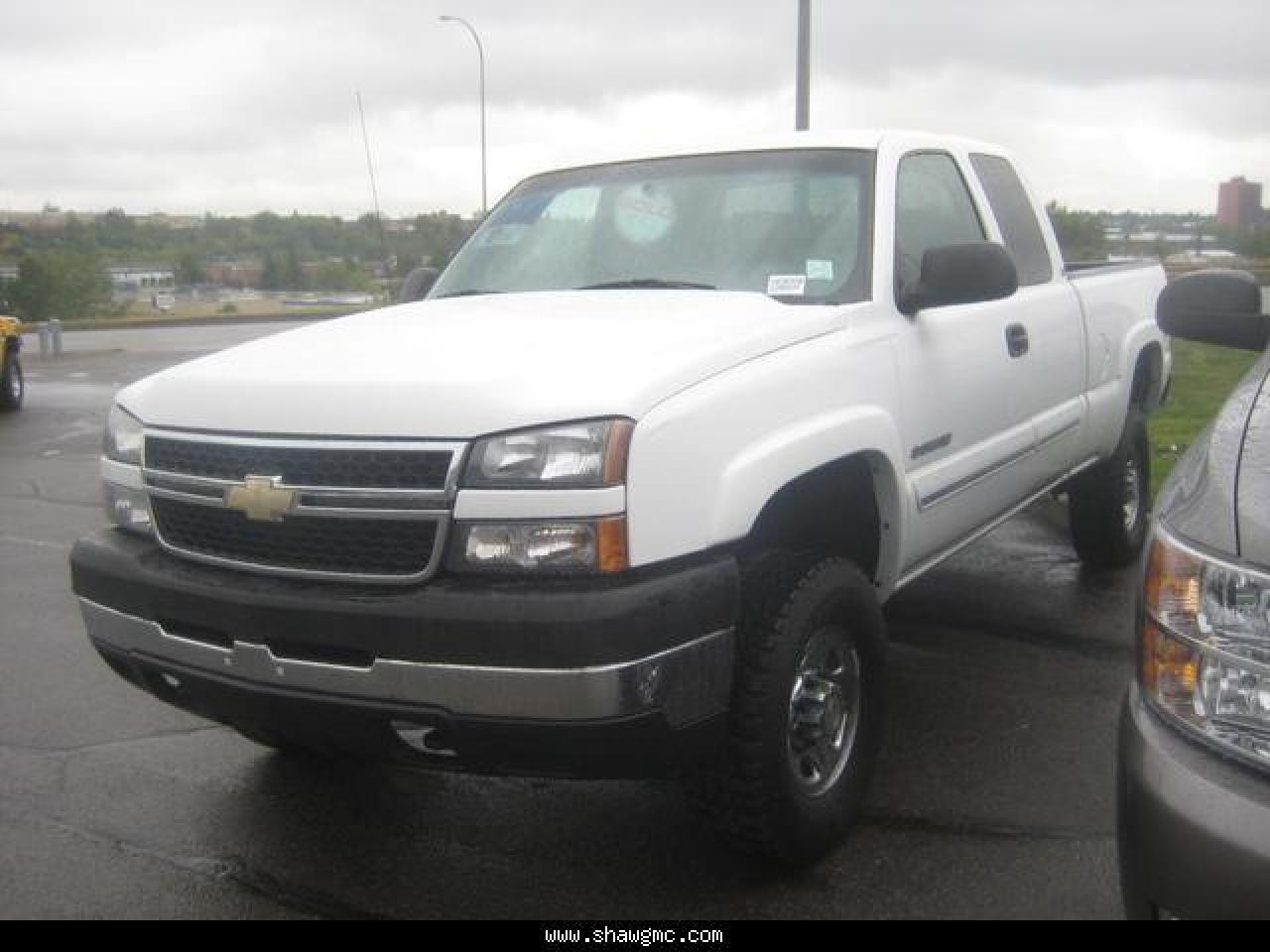 Used 2007 Chevrolet Silverado K2500 Ext  for sale in Calgary, AB