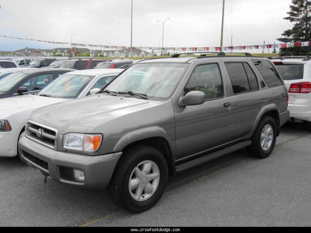 Used 2001 Nissan Pathfinder LE for sale in Calgary, AB