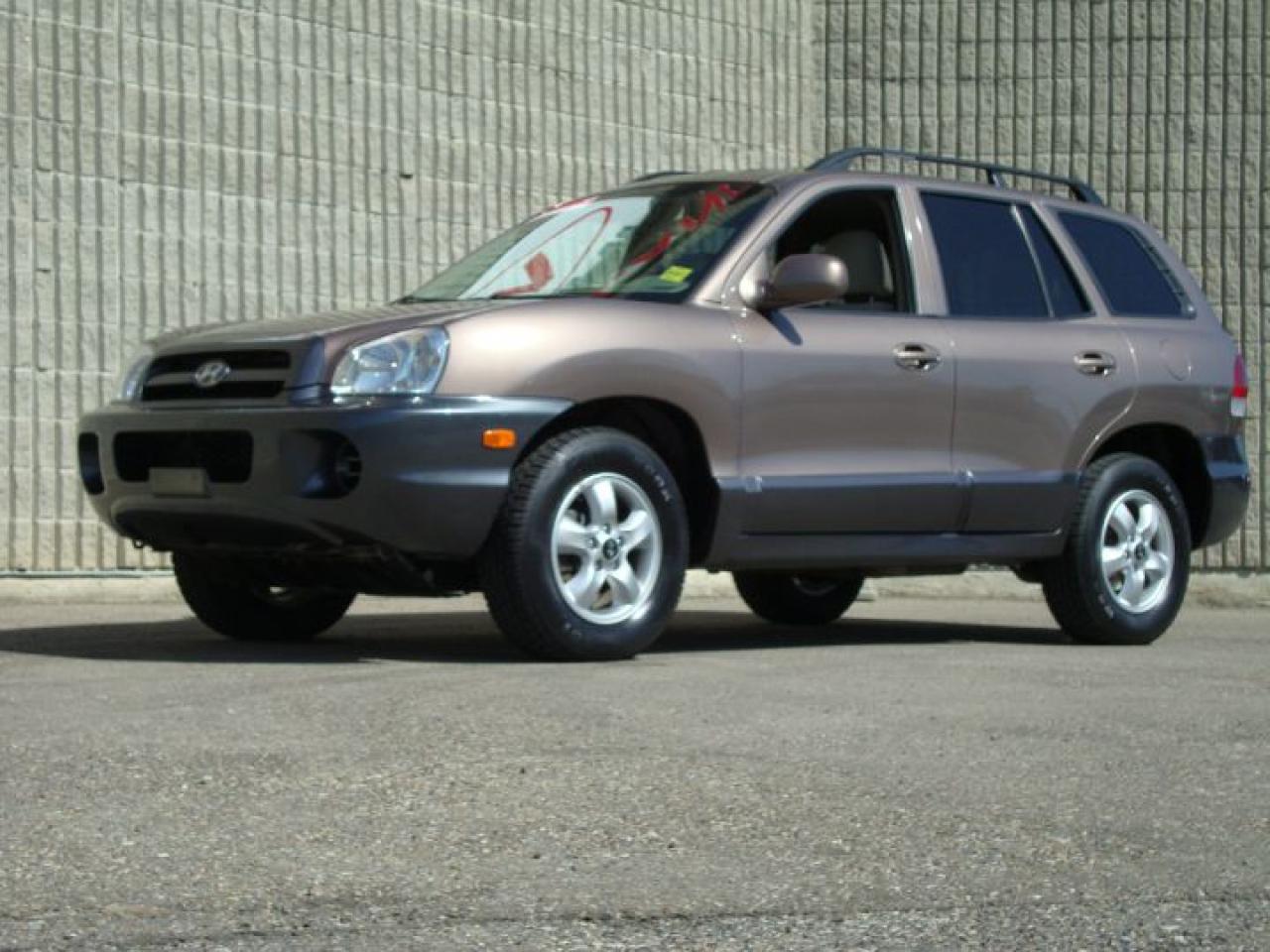 Used 2005 Hyundai Santa Fe GL for sale in Calgary, AB