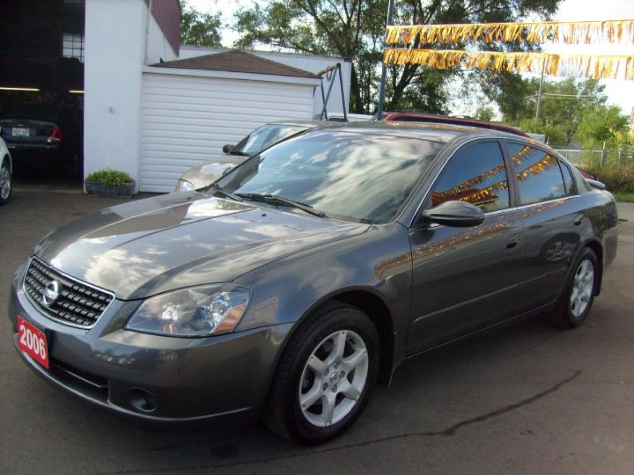 Used 2006 Nissan Altima SL for sale in Guelph, ON