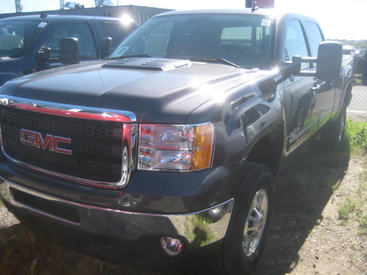 New 2011 GMC Sierra K2500 Crew SLE for sale in Calgary, AB