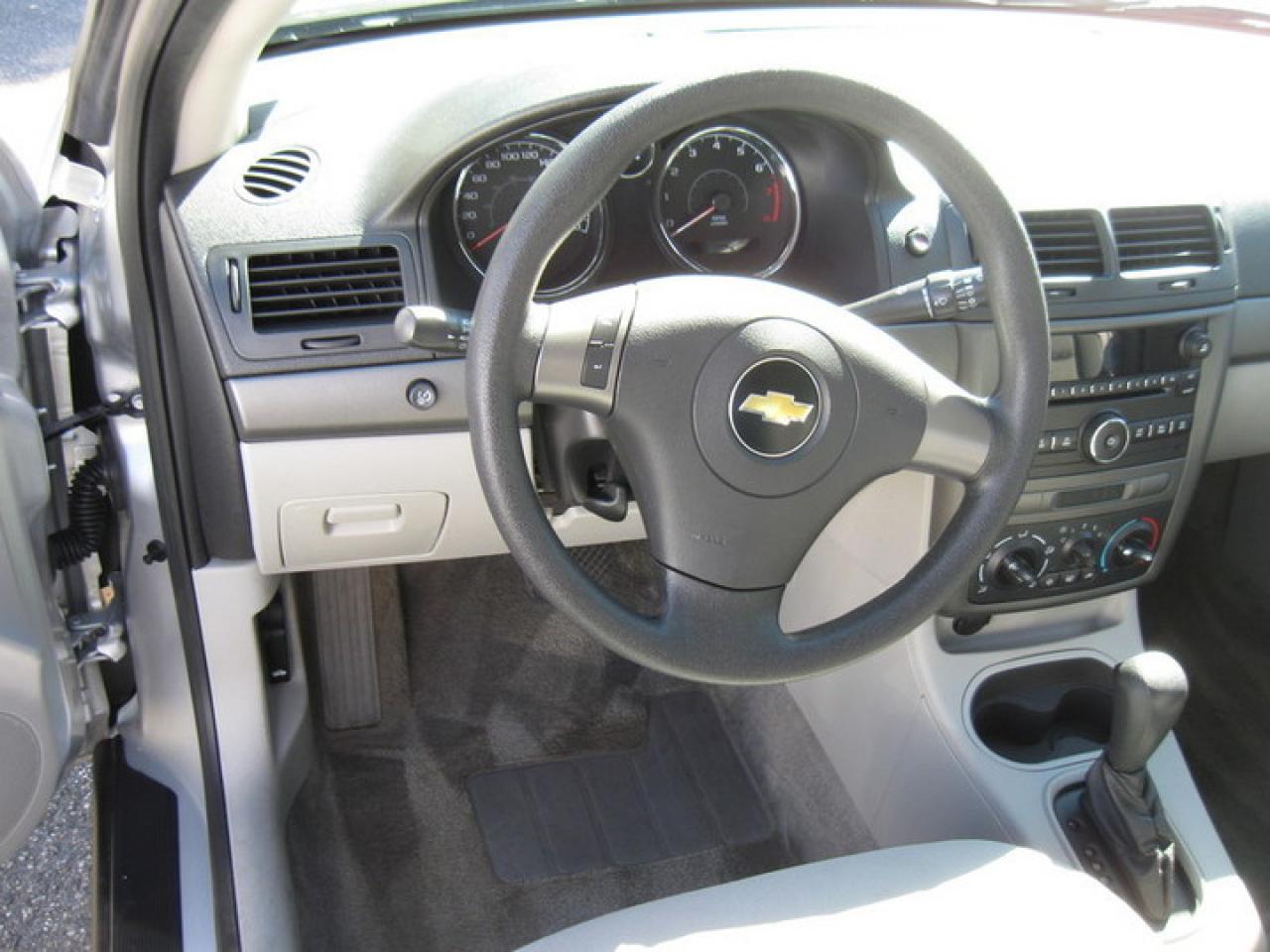 621905