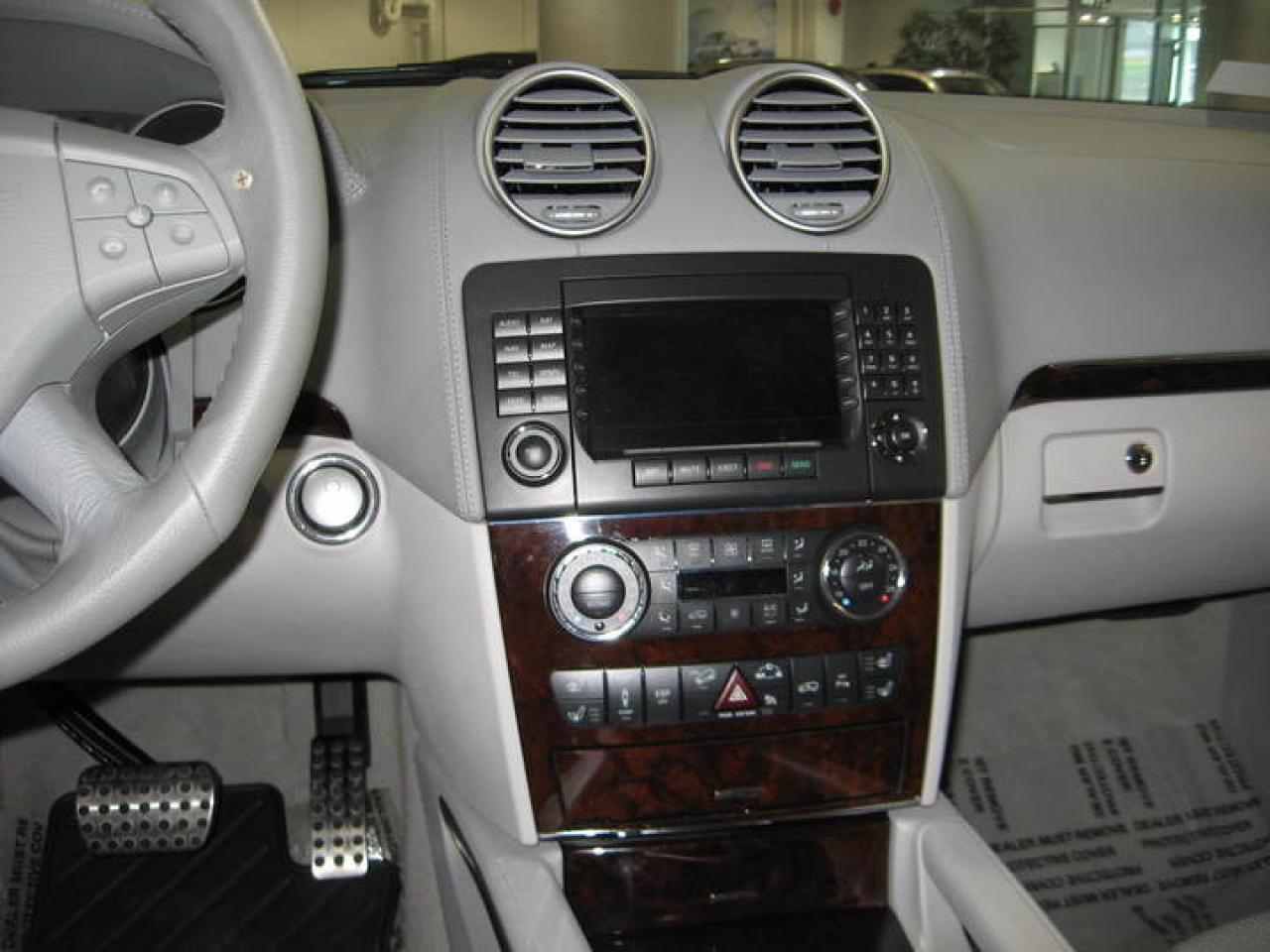 622001