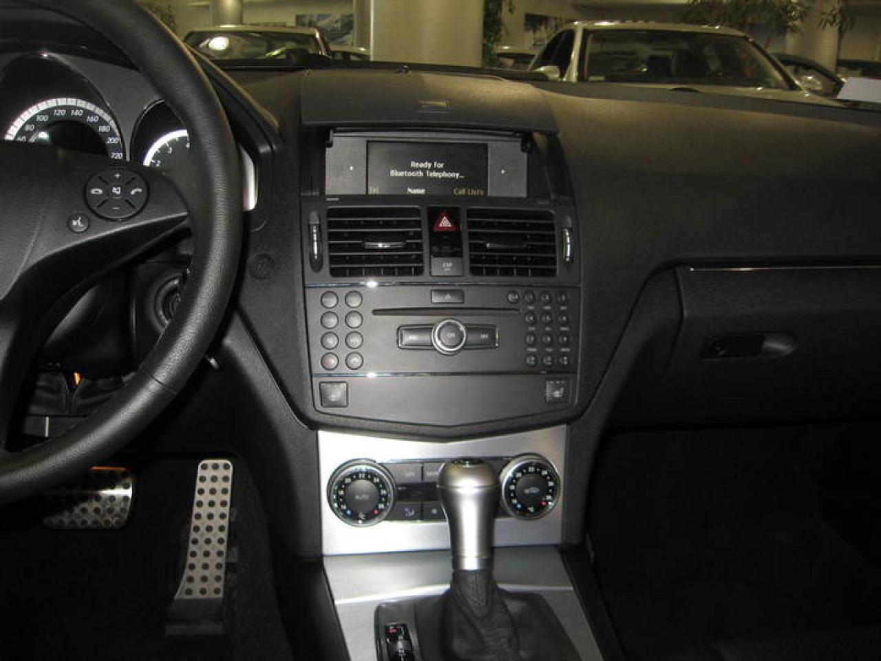 622003