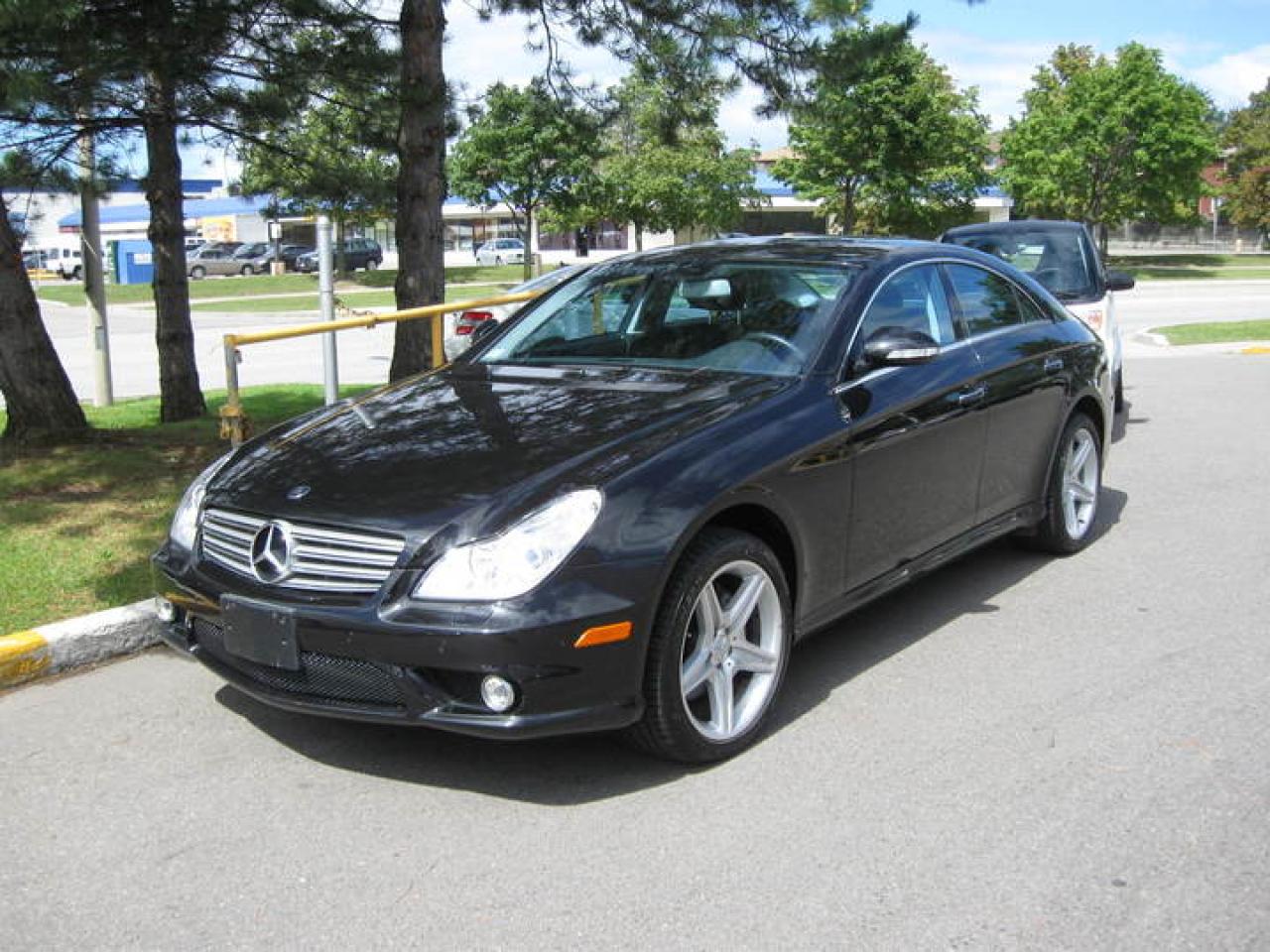 Used 2008 Mercedes-Benz CLS550  for sale in Maple, ON