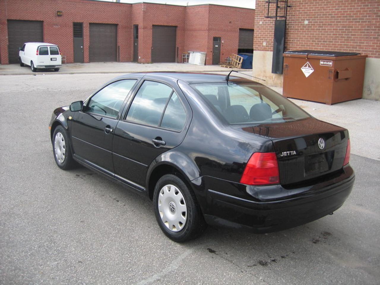 622166.10676377