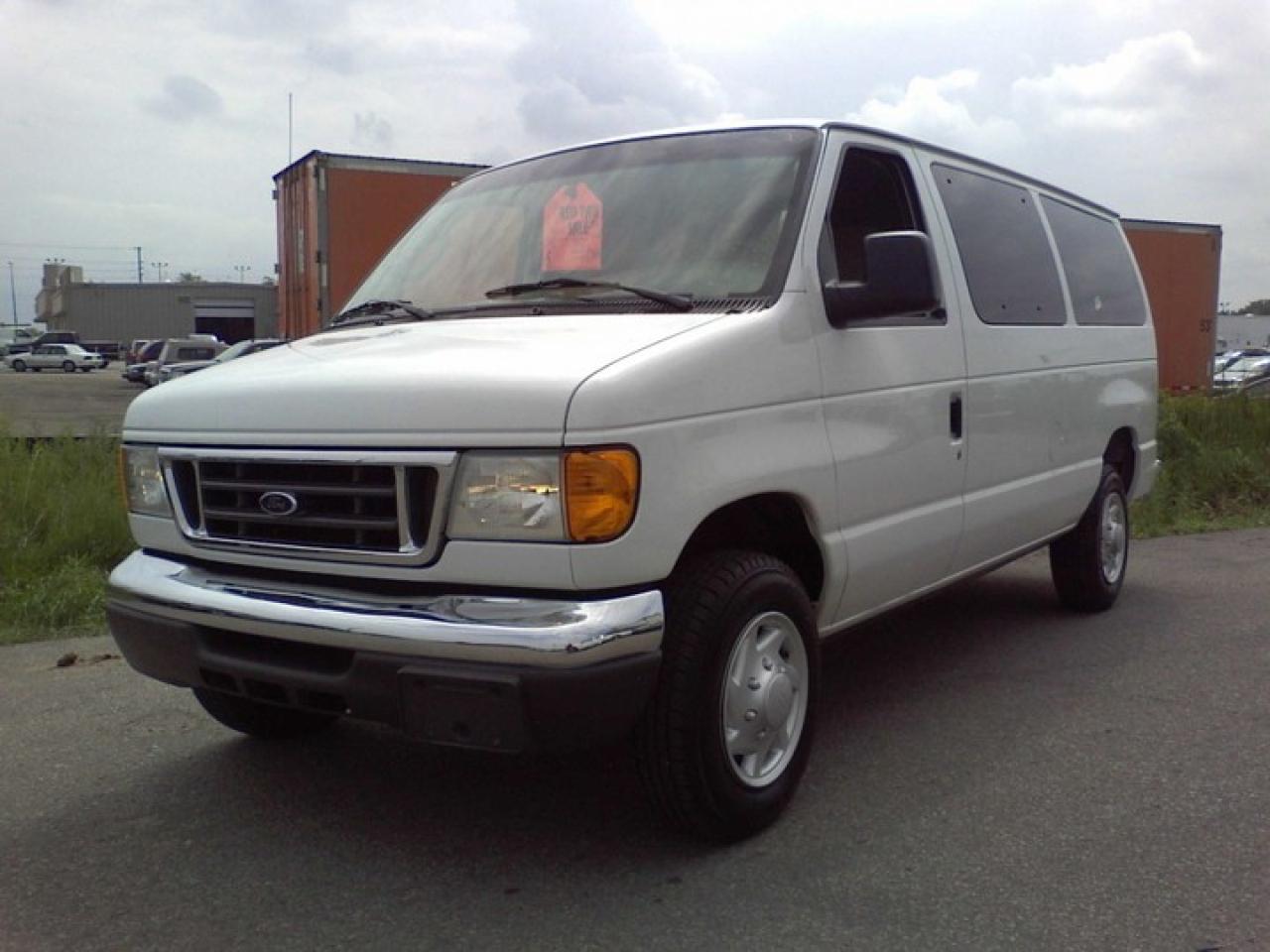 Used 2007 Ford E-350 PASSENGER  for sale in Guelph, ON
