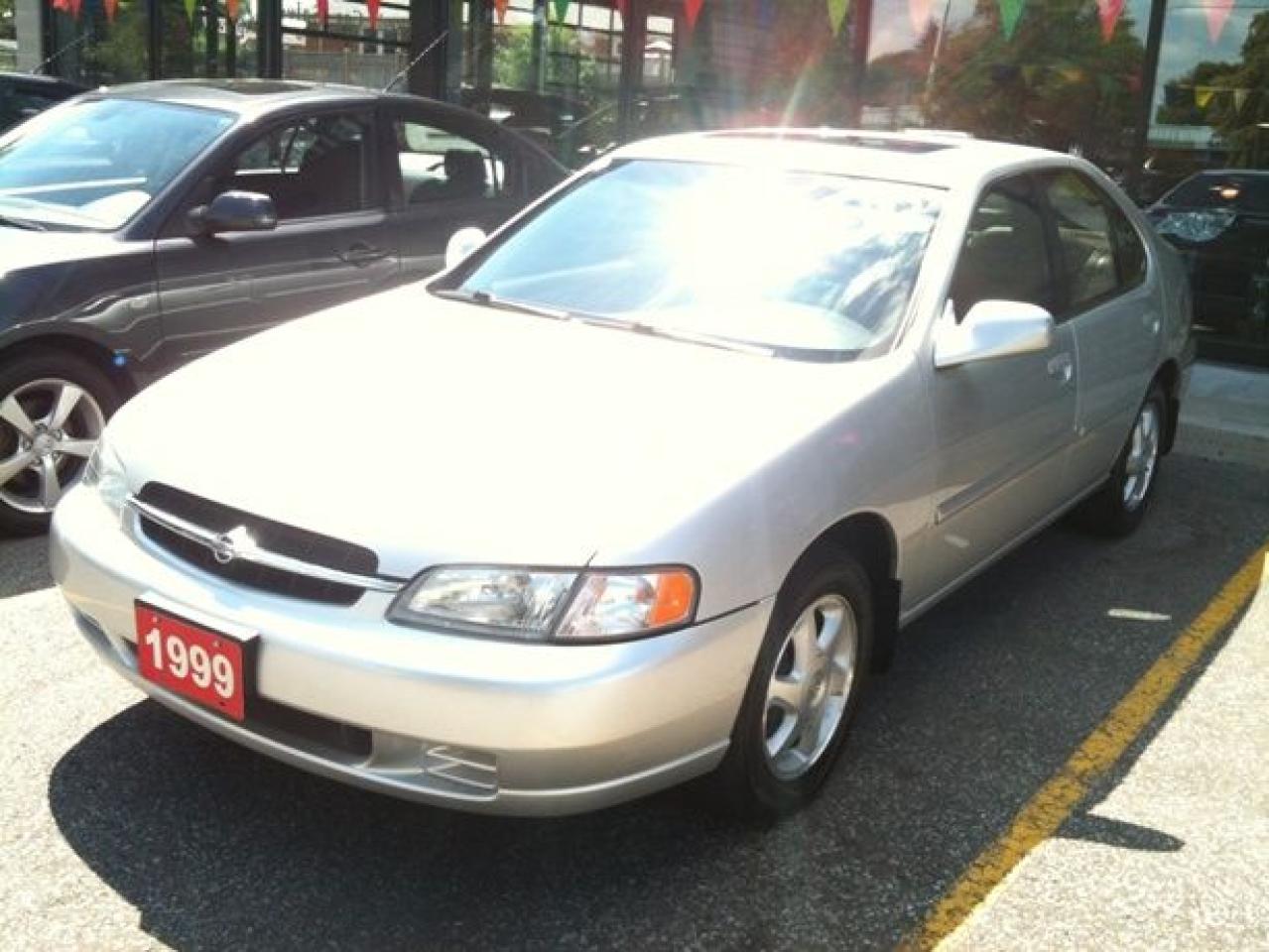 Used 1999 Nissan Altima GLE LOADED for sale in Scarborough, ON