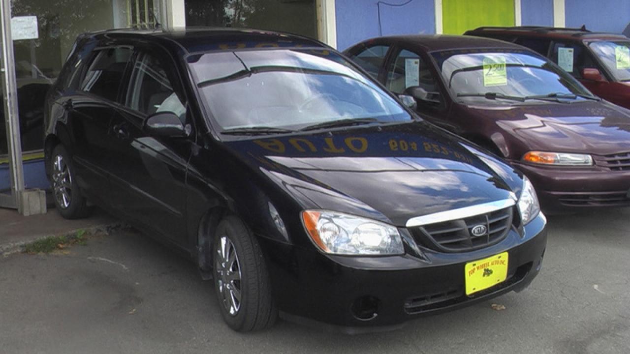 Used 2006 Kia Spectra 5 for sale in Coquitlam, BC