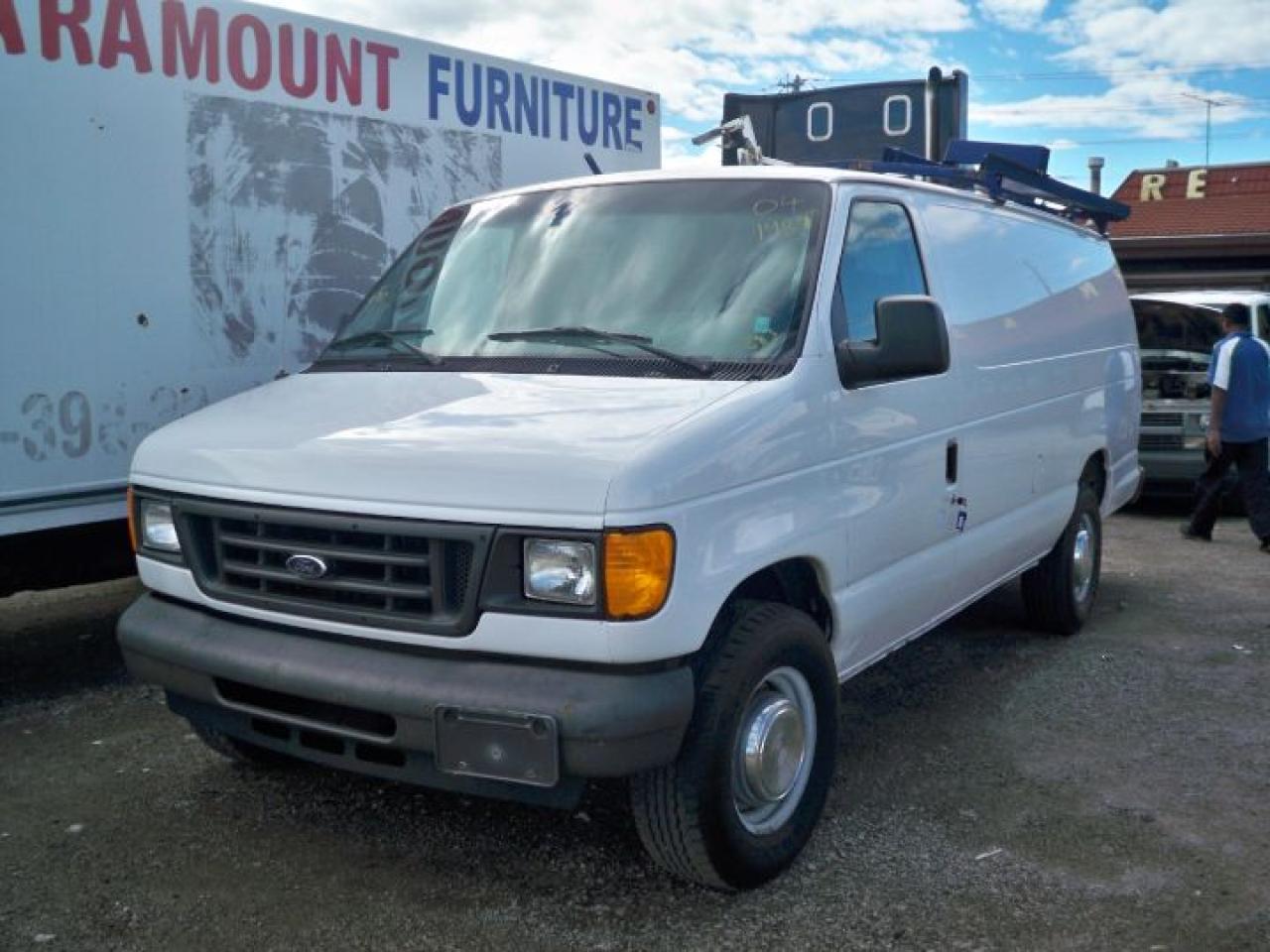 Used 2004 Ford E350 Super Duty for sale in Mississauga, ON