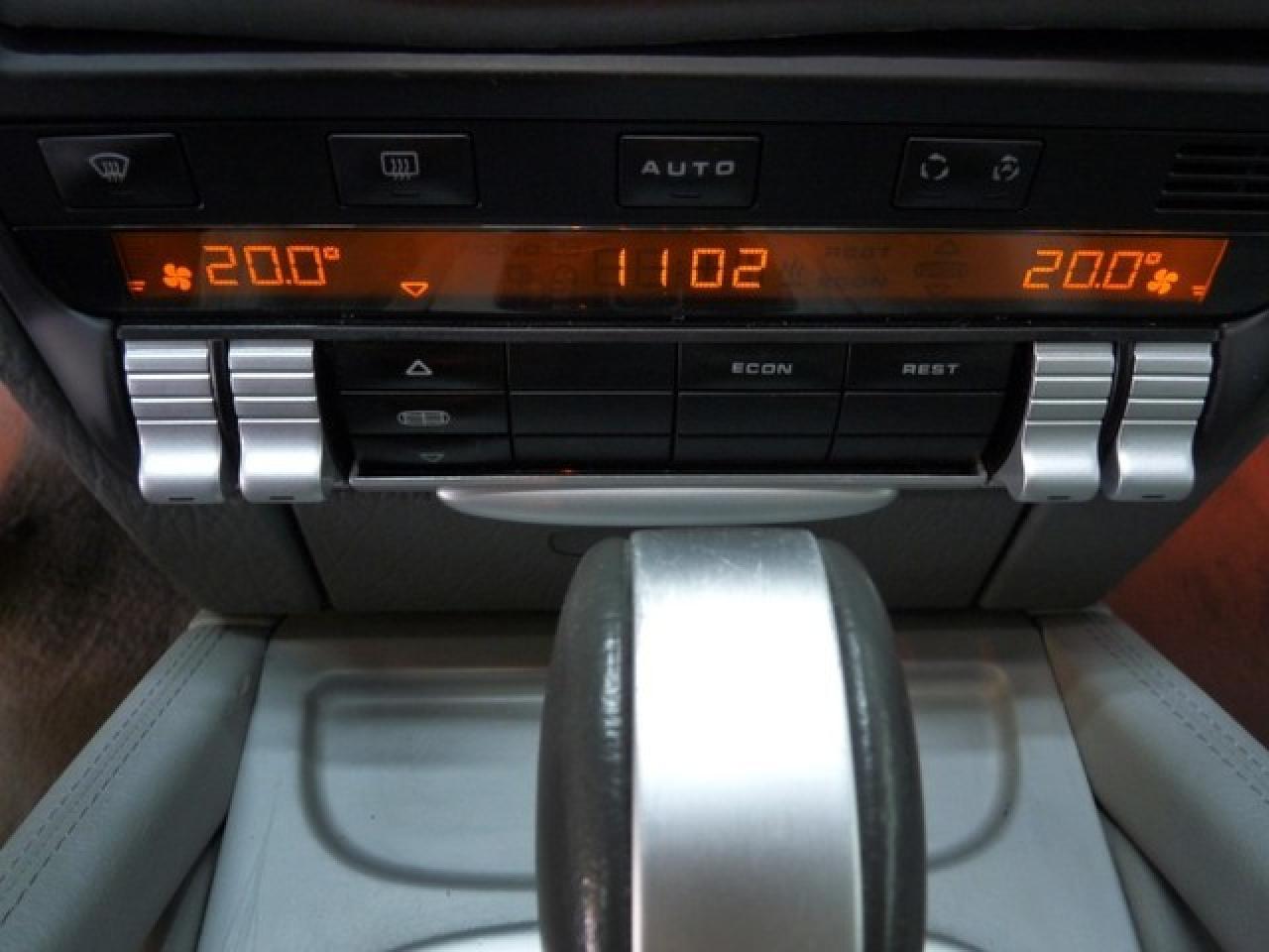 622373