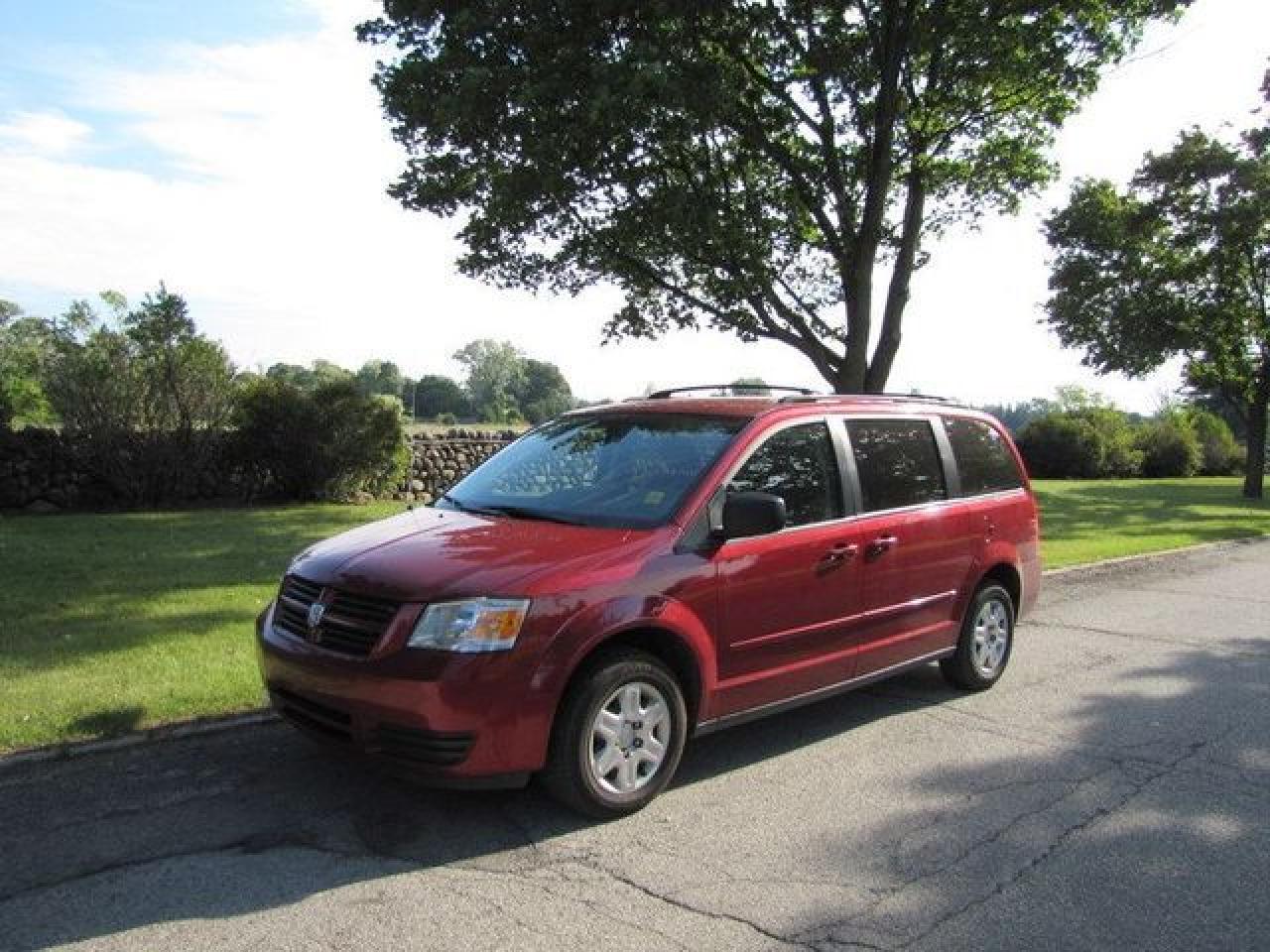 Used 2010 Dodge Grand Caravan SE STOW&GO!! QUADS!! DUAL AC!! Van for sale in Guelph, ON