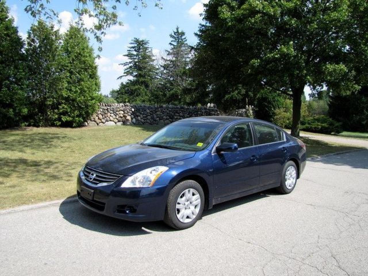 Used 2010 Nissan Altima 2.5 S XTRONIC!! PUSH BUTTON START!! Sedan for sale in Guelph, ON