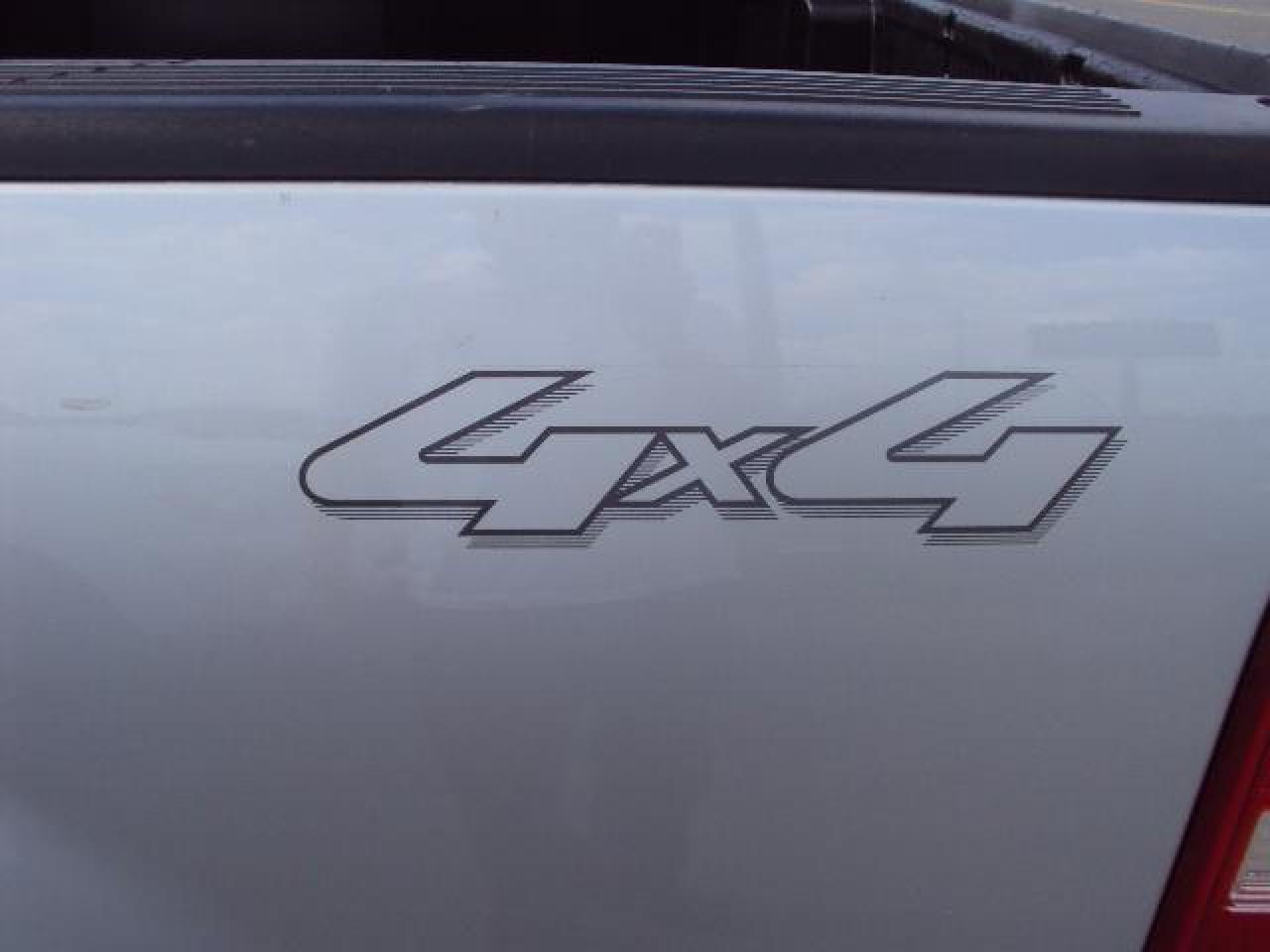 622497