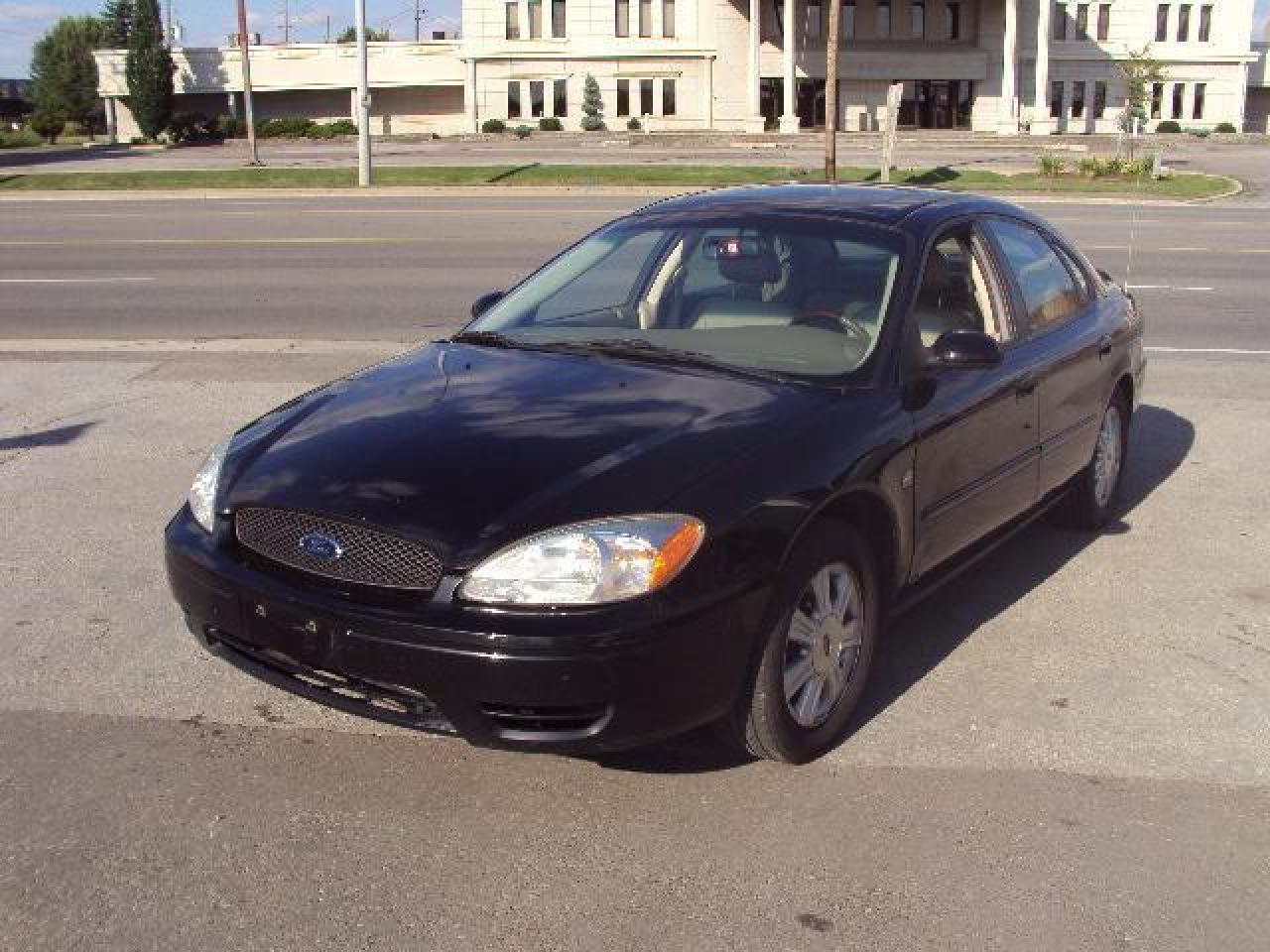 Used 2004 Ford Taurus SEL for sale in Bolton, ON