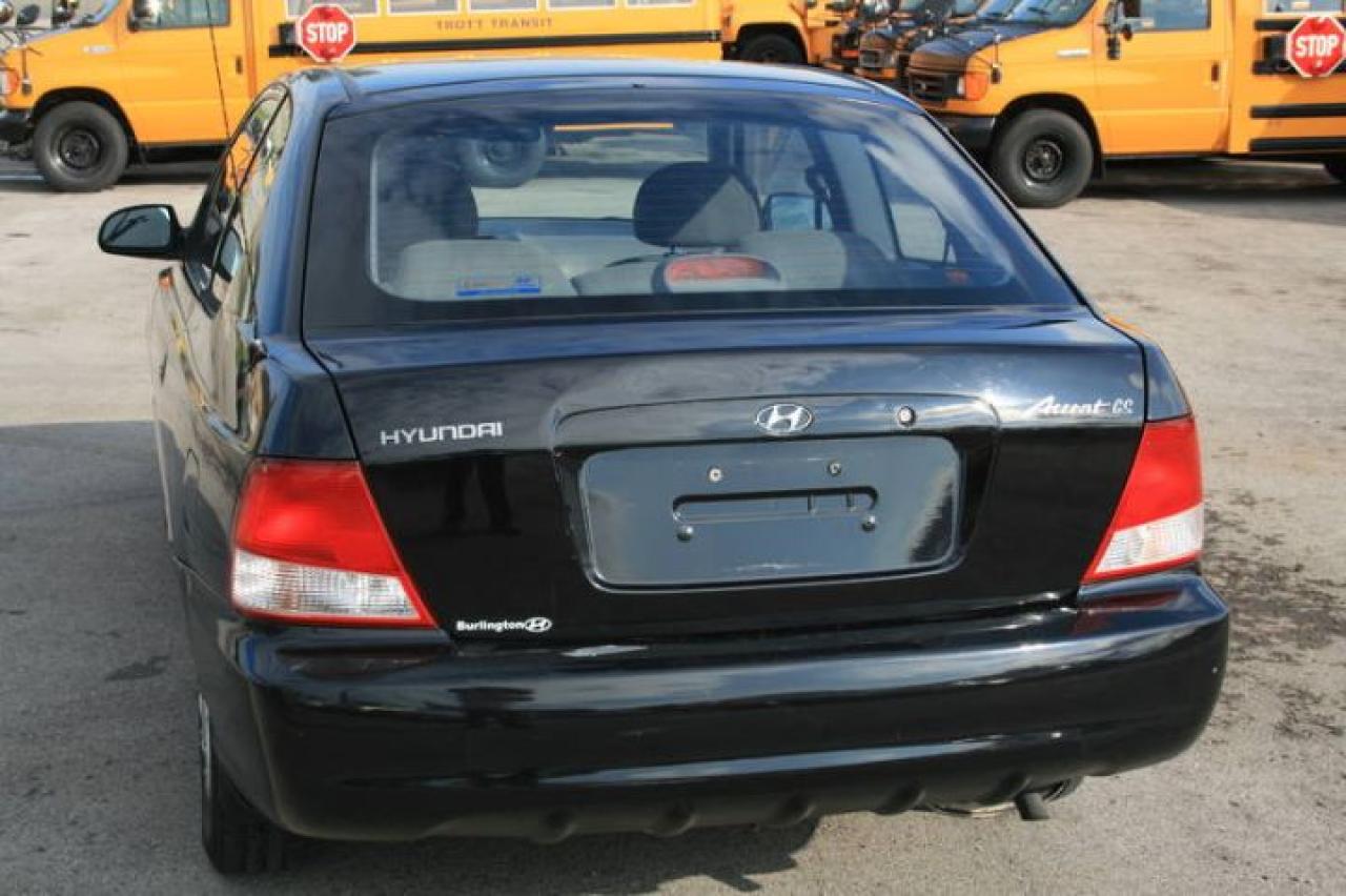 Used 2001 Hyundai Accent  for sale in Mississauga, ON