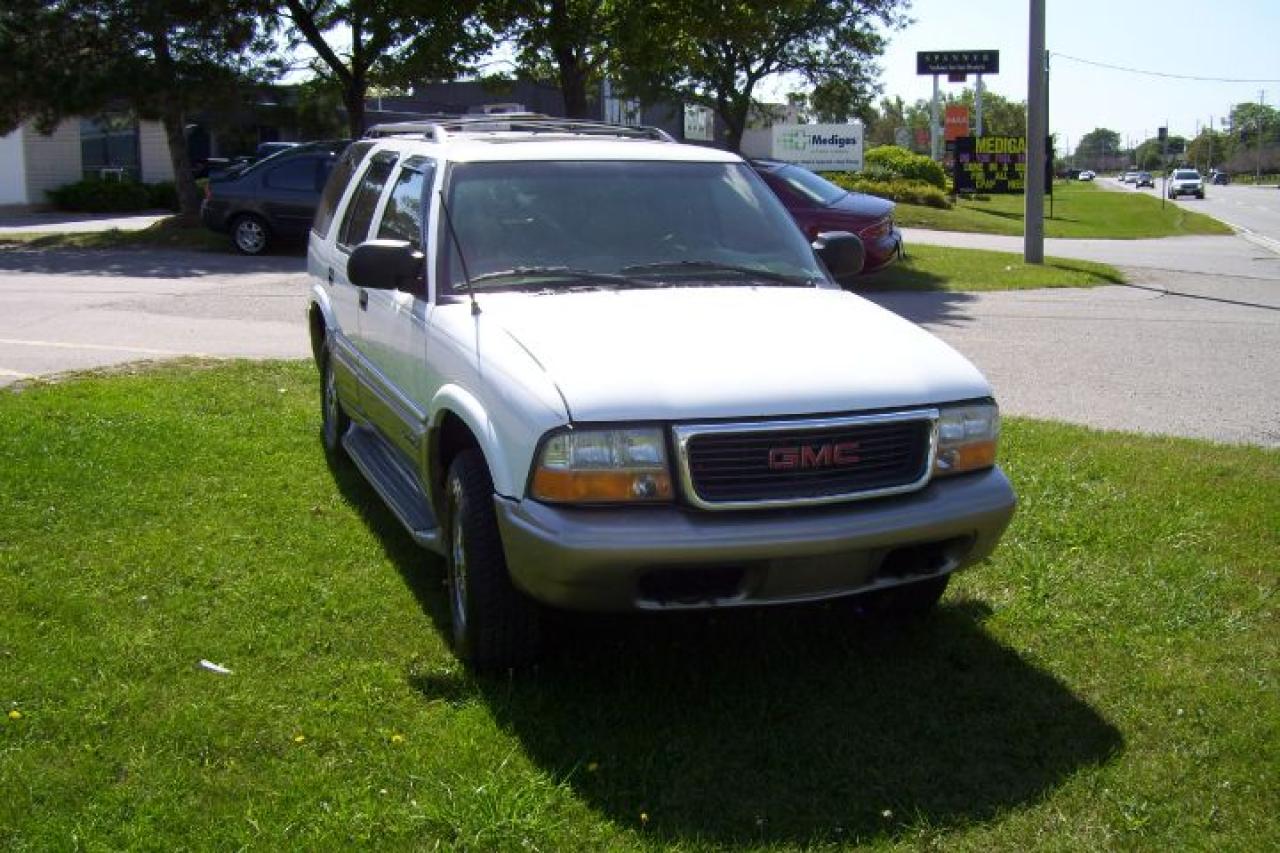 Used 2001 GMC Jimmy SLT.LEATHER.HEATES SEATS.HEATED MIRRORS for sale in Kitchener, ON