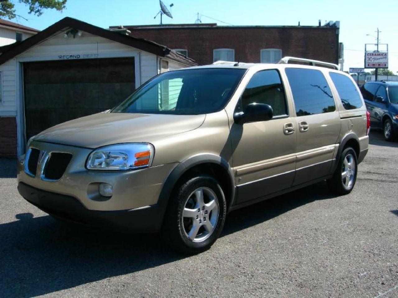 Used 2006 Pontiac Montana SV6 EXT for sale in Oshawa, ON