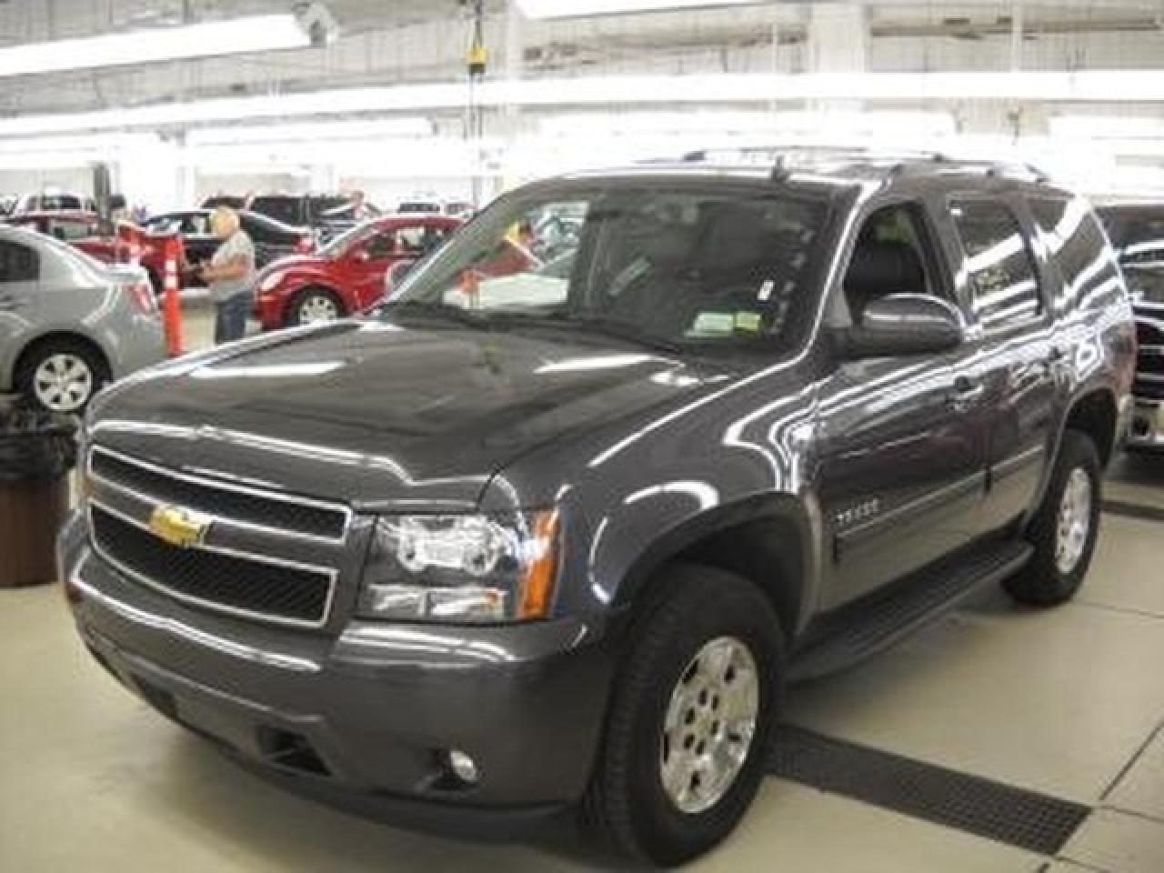 Used 2010 Chevrolet Tahoe 4WD 2LT 8 PASSENGER for sale in Guelph, ON