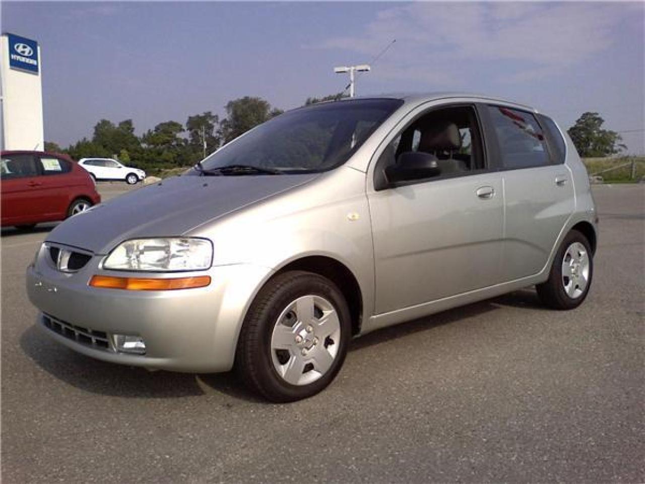 Used 2005 Pontiac Wave 5 Uplevel for sale in Port Hope, ON