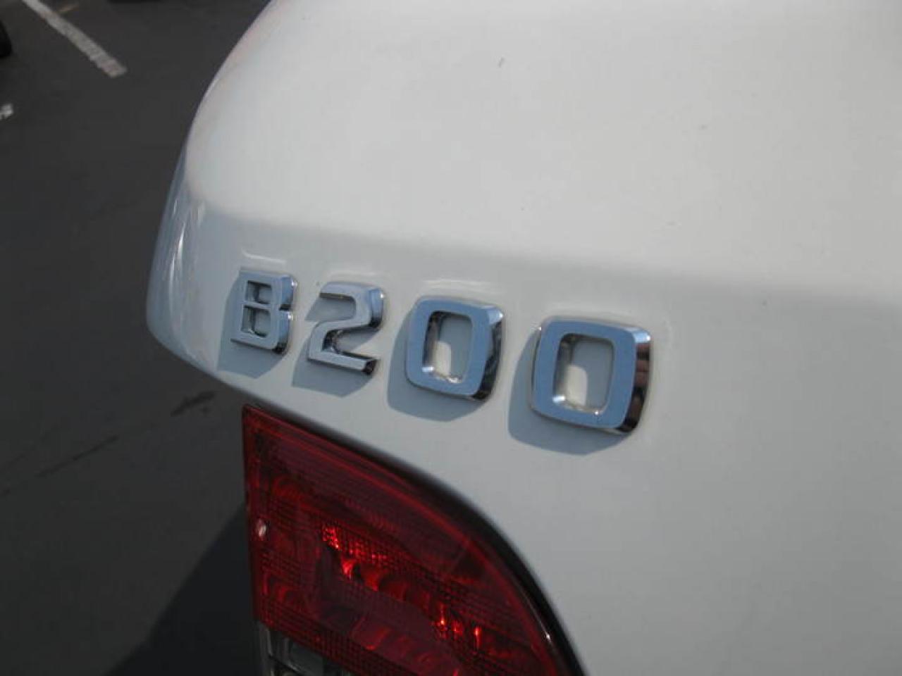 622996
