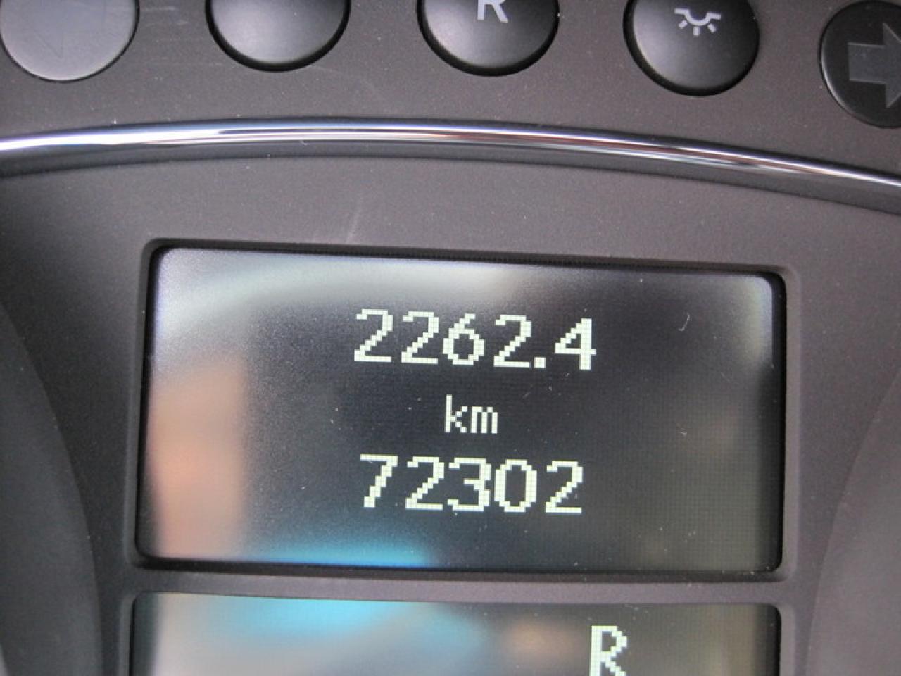 623002