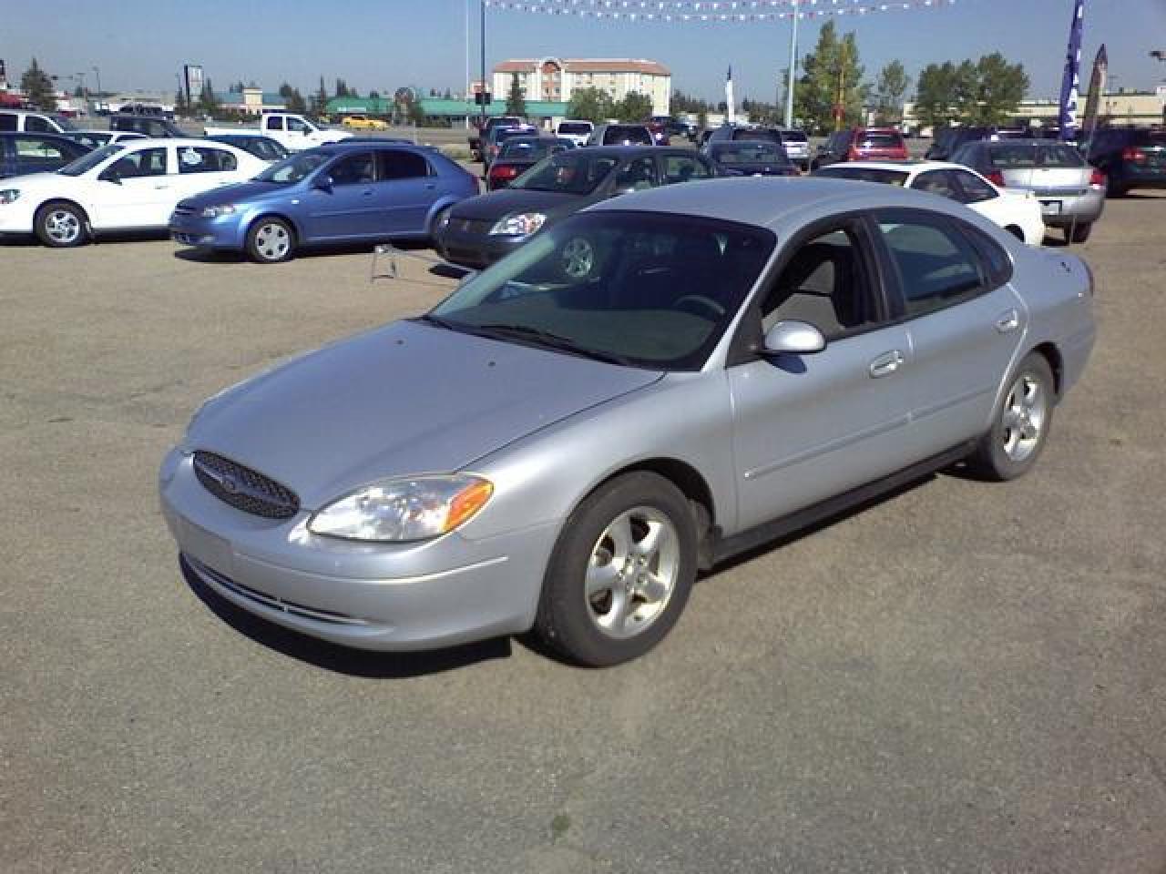 Used 2001 Ford Taurus SE for sale in Spruce Grove, AB