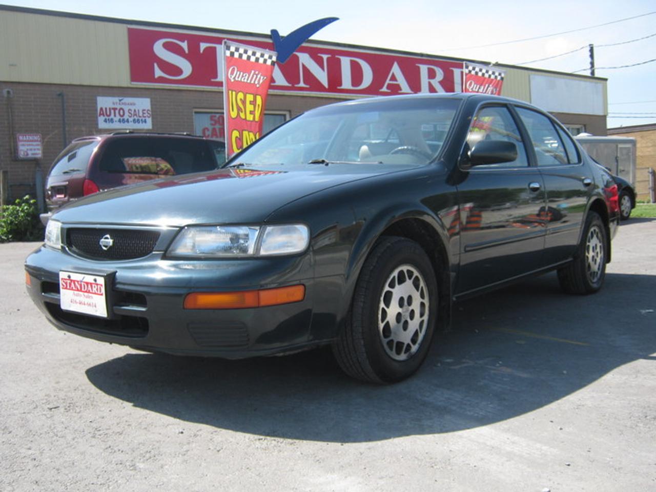 CERTIFY AND E-TESTED, AUTO, NO RUST, FULLY LOADED, LEATHER, SUNROOF, CD PLAYER, LEATHER IN GREAT CONDITION....WE DONT CHARGE ADMIN, HST NOT INCLUDED  416 464 6614,