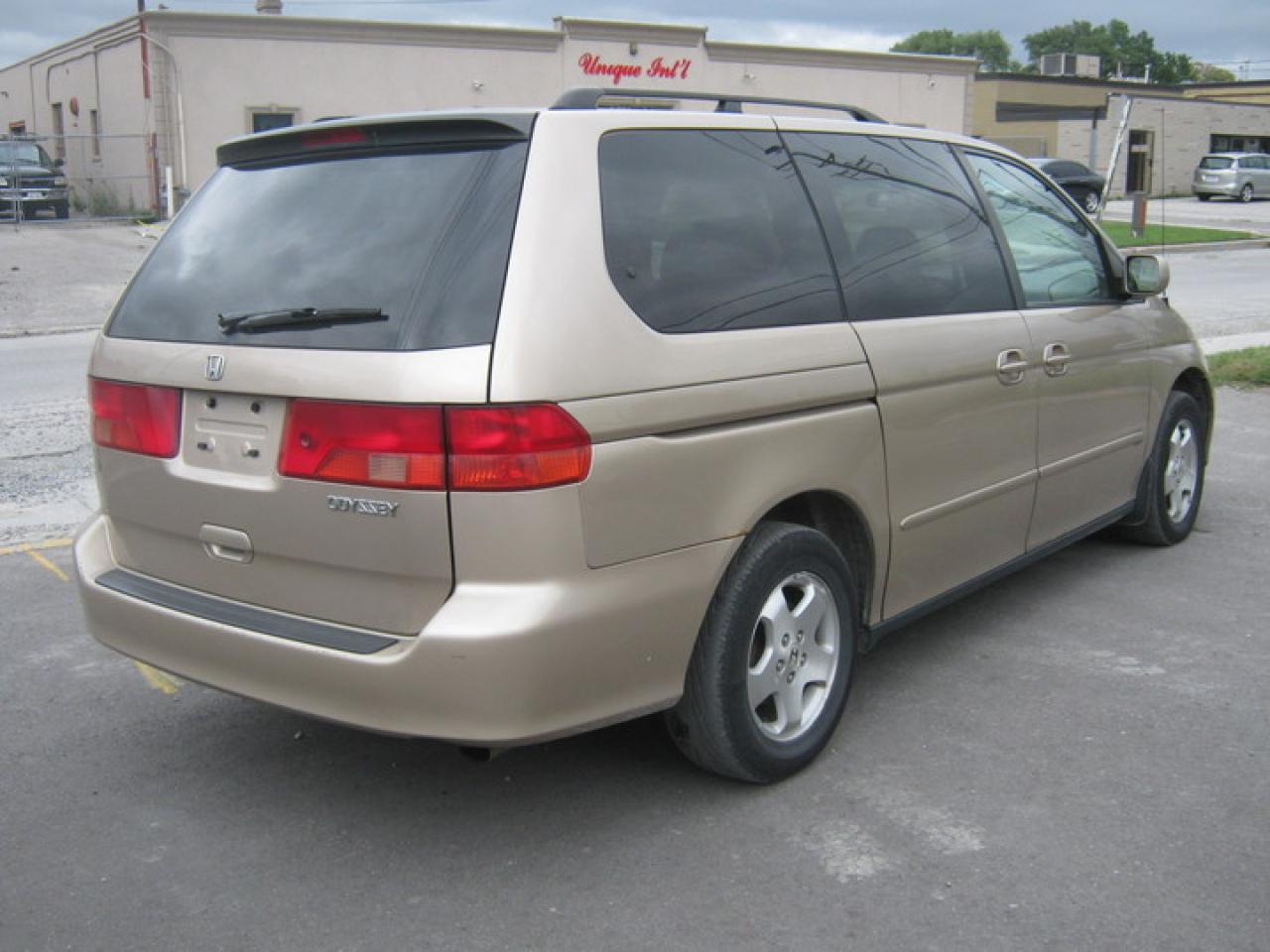 623070