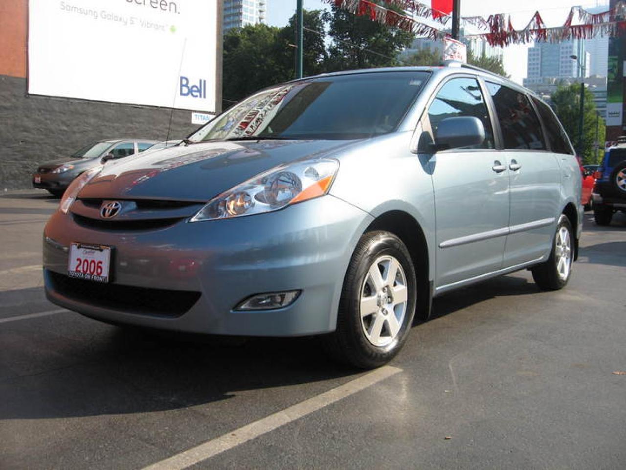 Used 2006 Toyota Sienna LE for sale in Toronto, ON