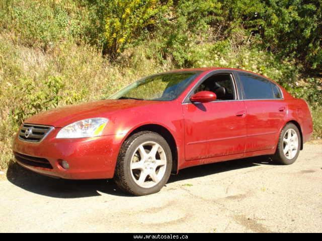Used 2004 Nissan Altima 3.5 SE for sale in Calgary, AB