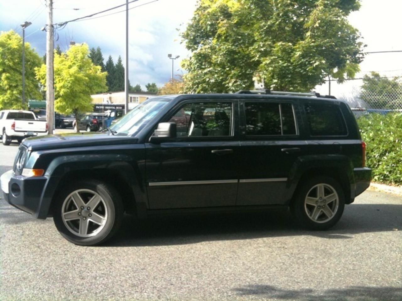 623205